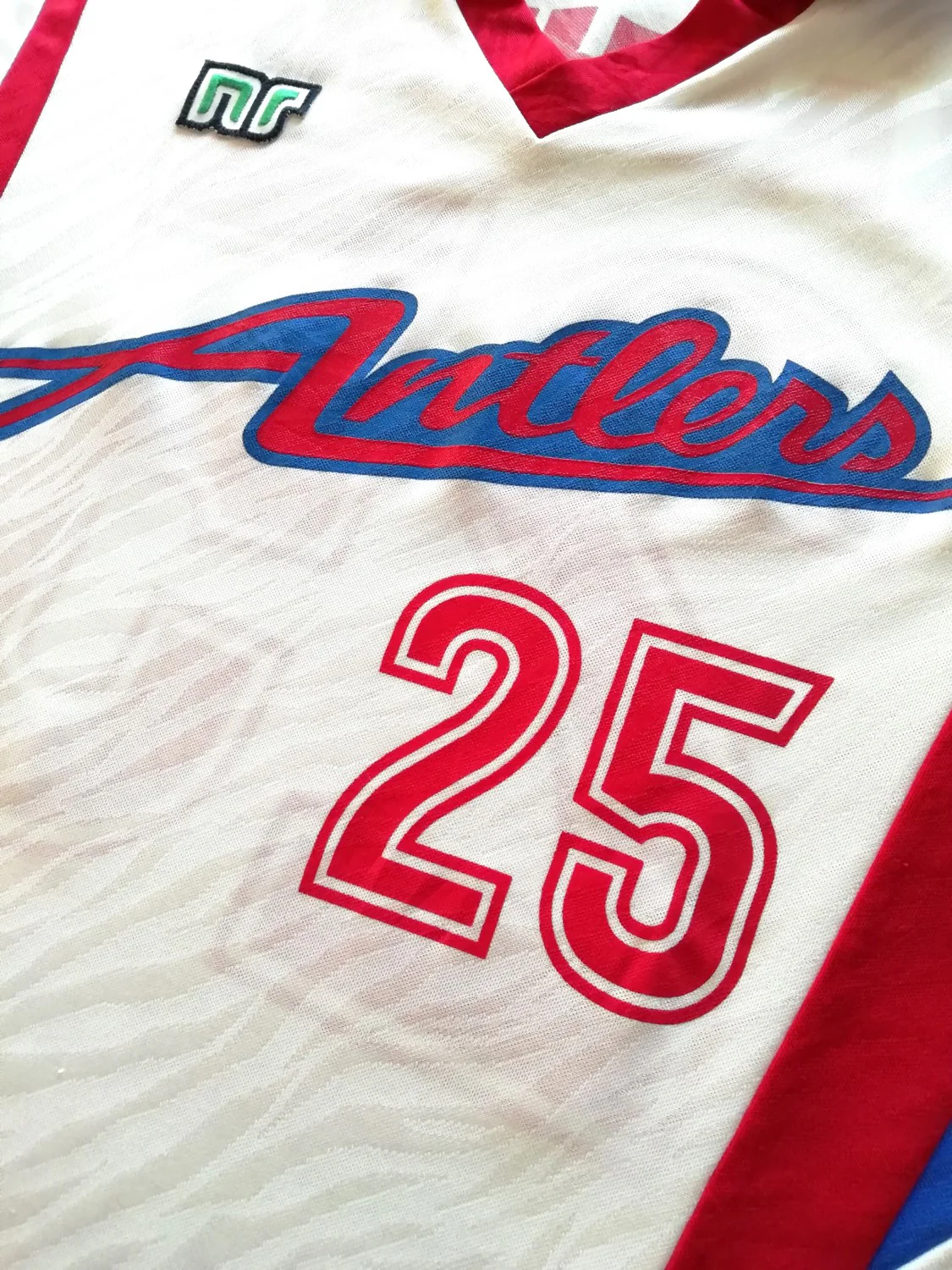 1992 Kashima Antlers Away Football Shirt #25 (L) - Image 3