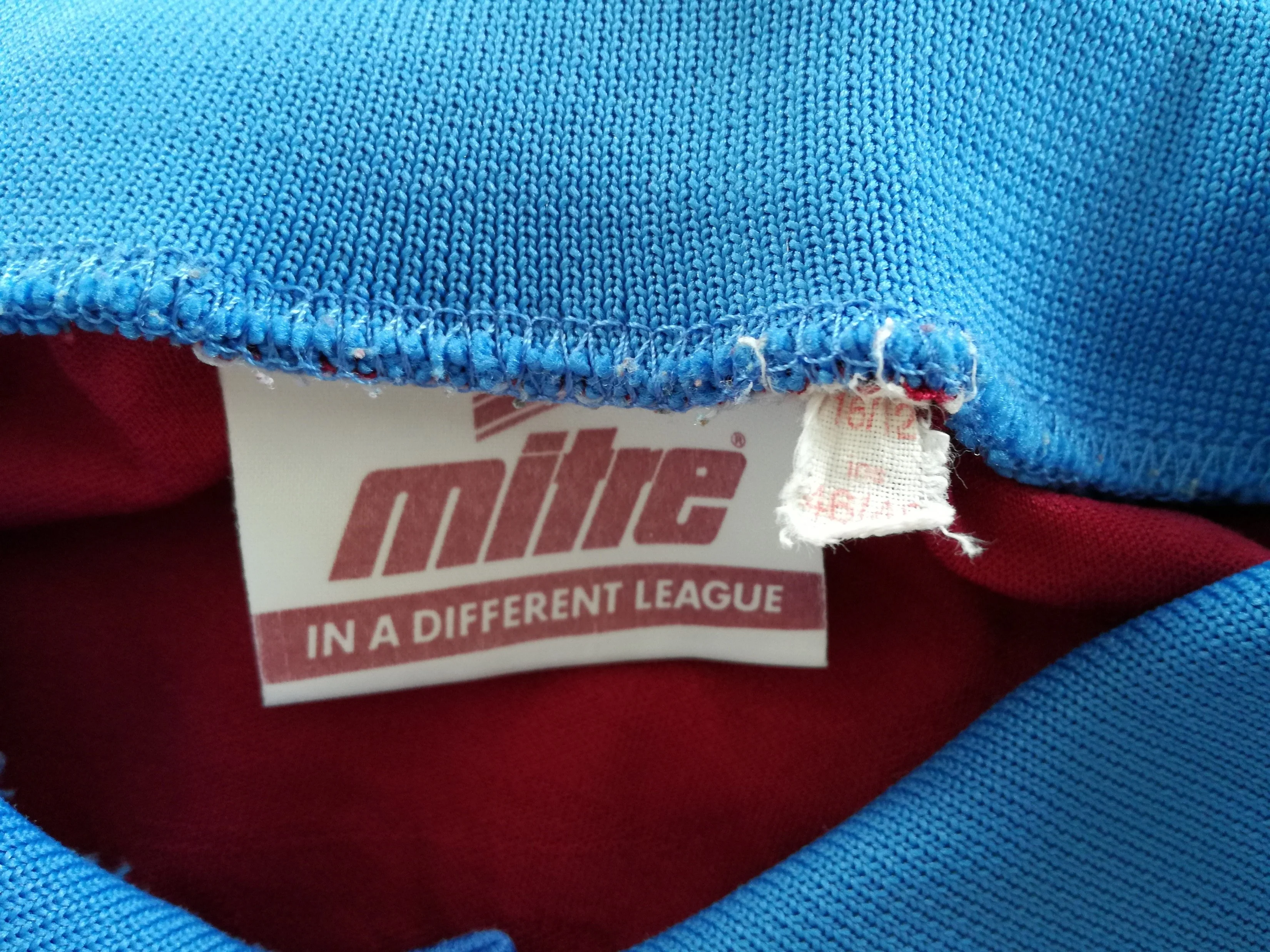 1993/94 Burnley Home Football Shirt (XL) - Image 2