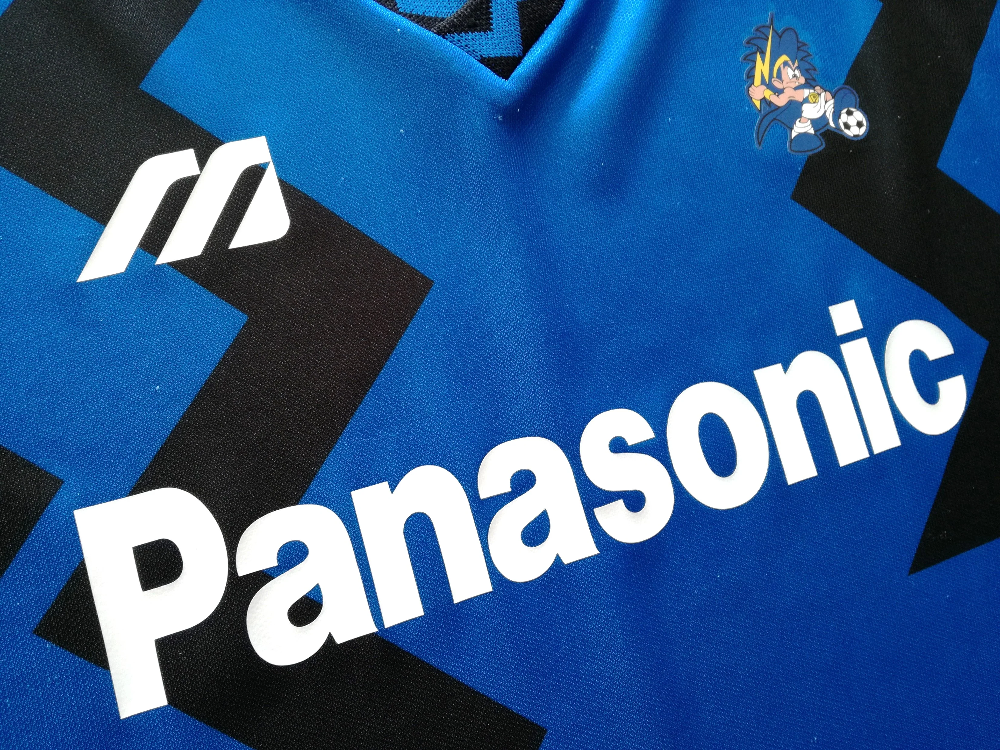 1993 Gamba Osaka Home J.League Football Shirt (L) - Image 6