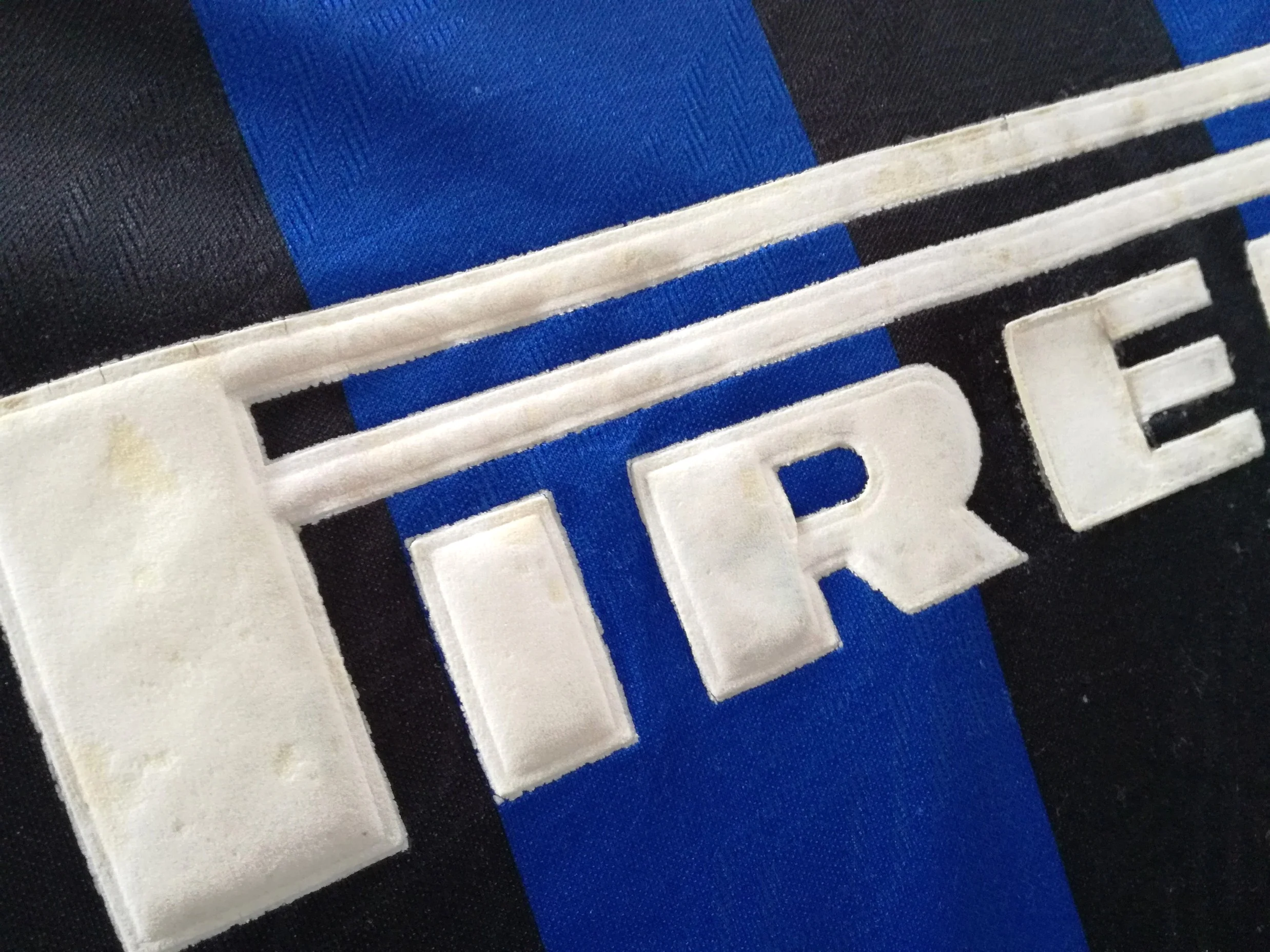 1995/96 Internazionale Home Football Shirt (M) - Image 4