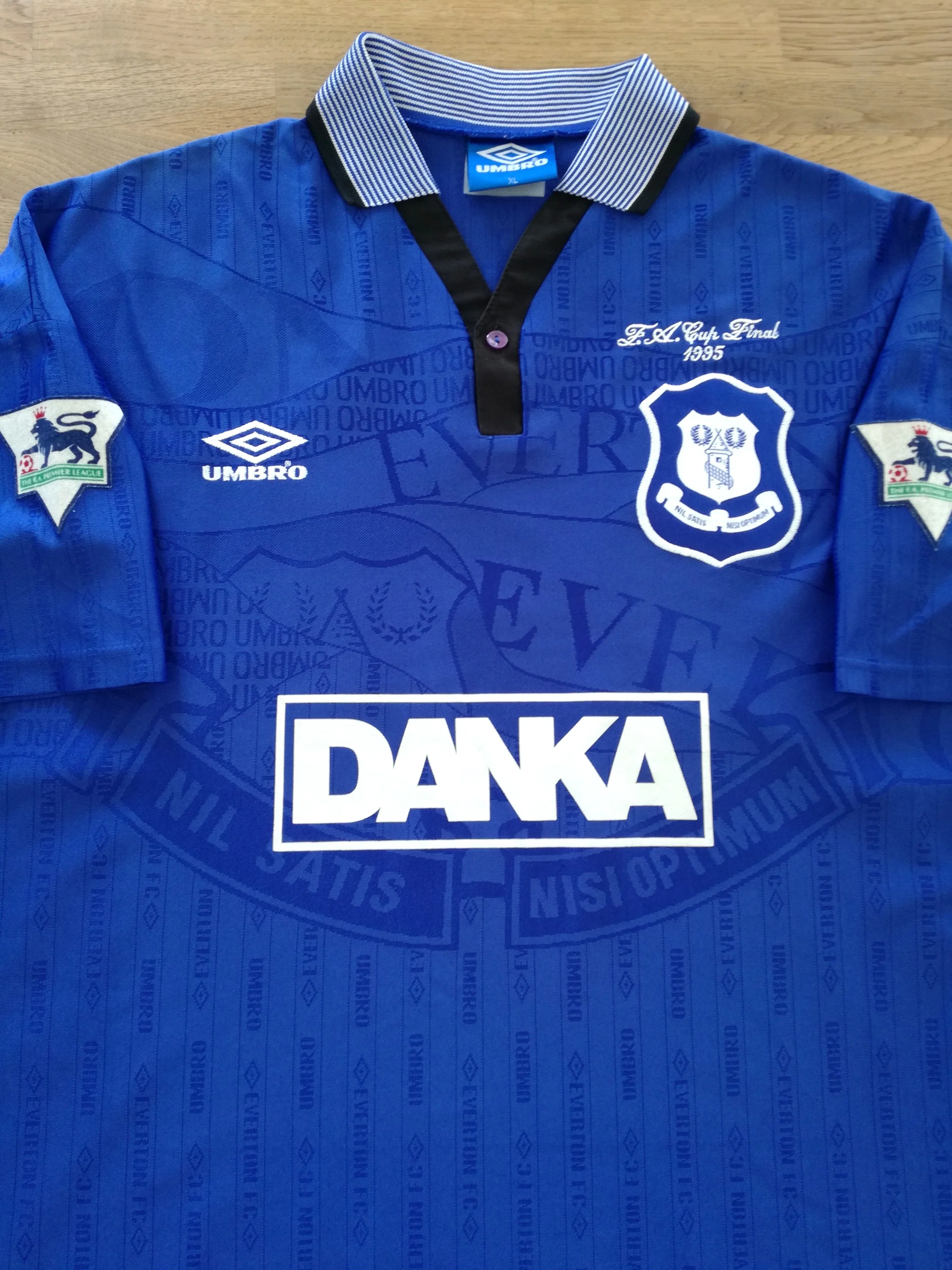 1995 Everton Home 'FA Cup Final' Football Shirt Kanchelskis #17 (XL) - Image 2