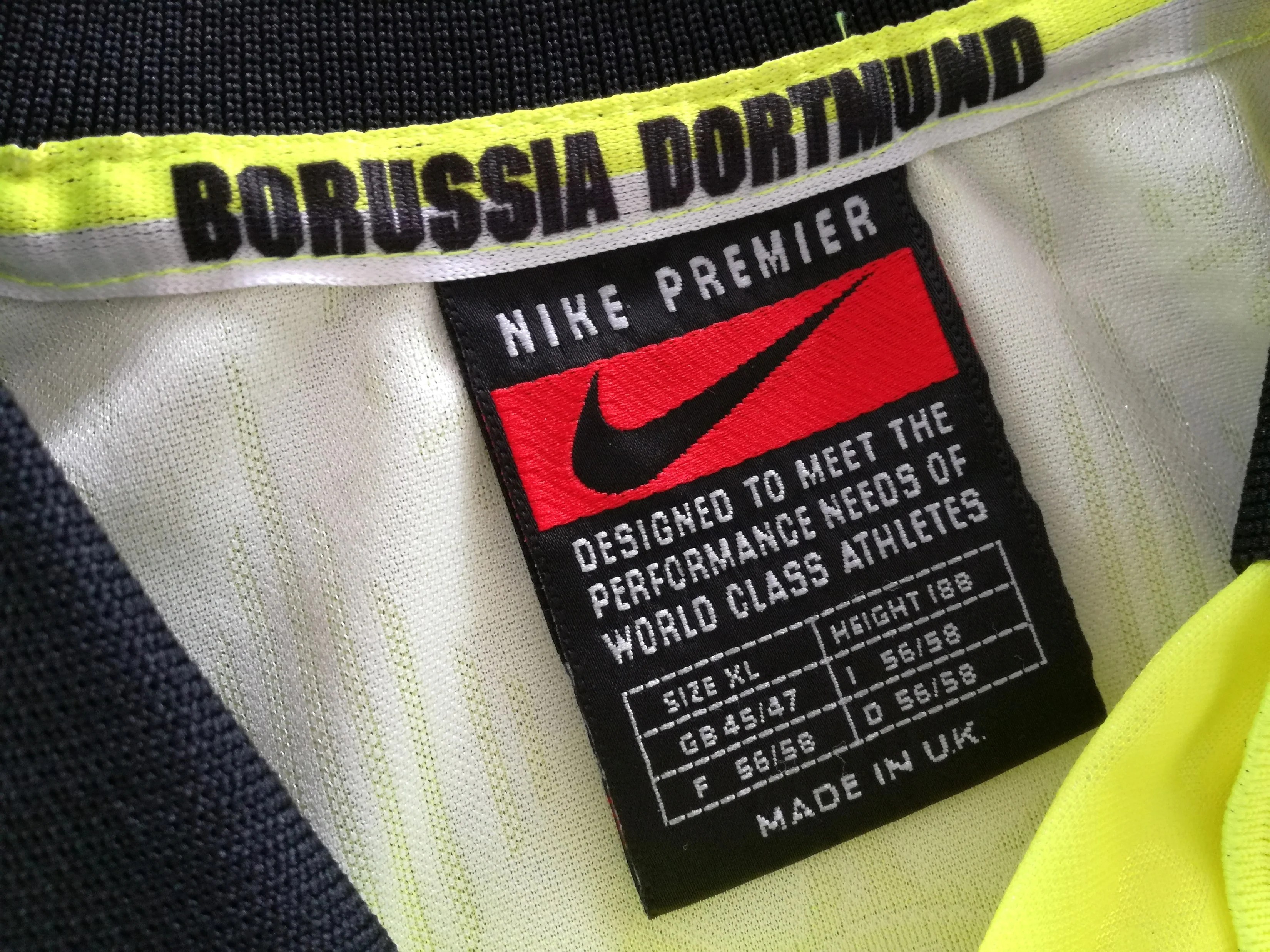 1996/97 Borussia Dortmund Home Football Shirt. (XL) - Image 2