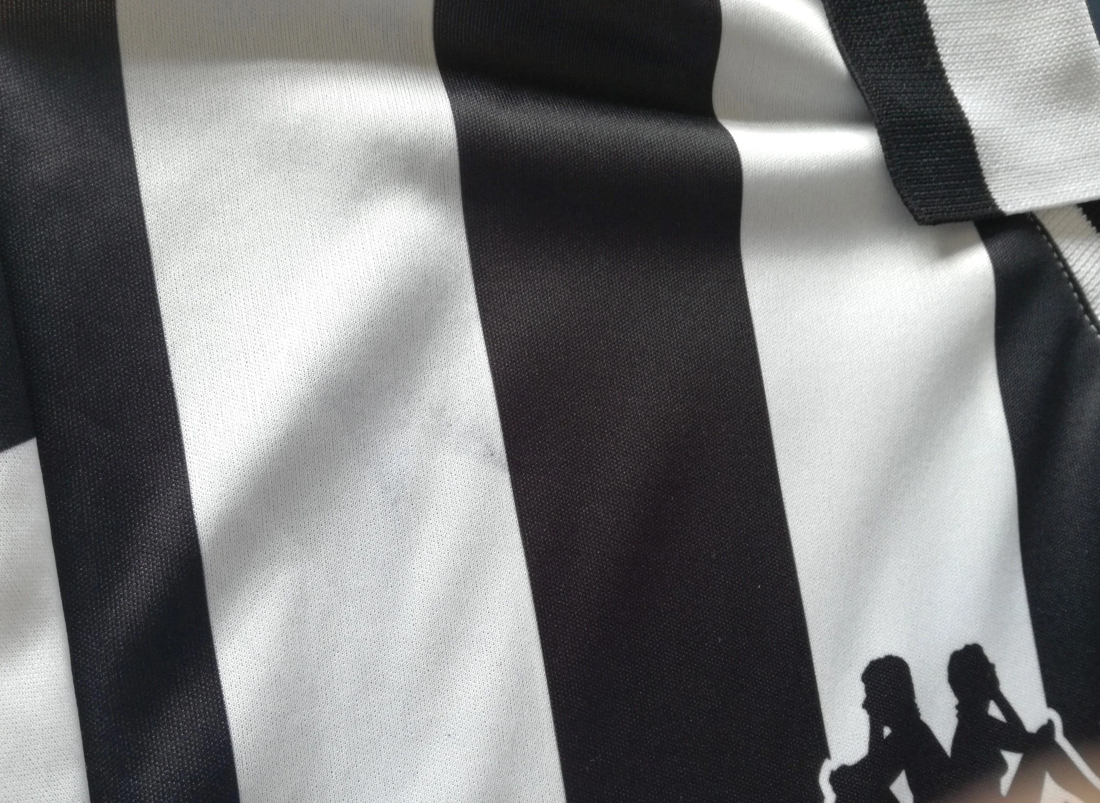 1996/97 Juventus Home Basic Football Shirt (L) - Image 3