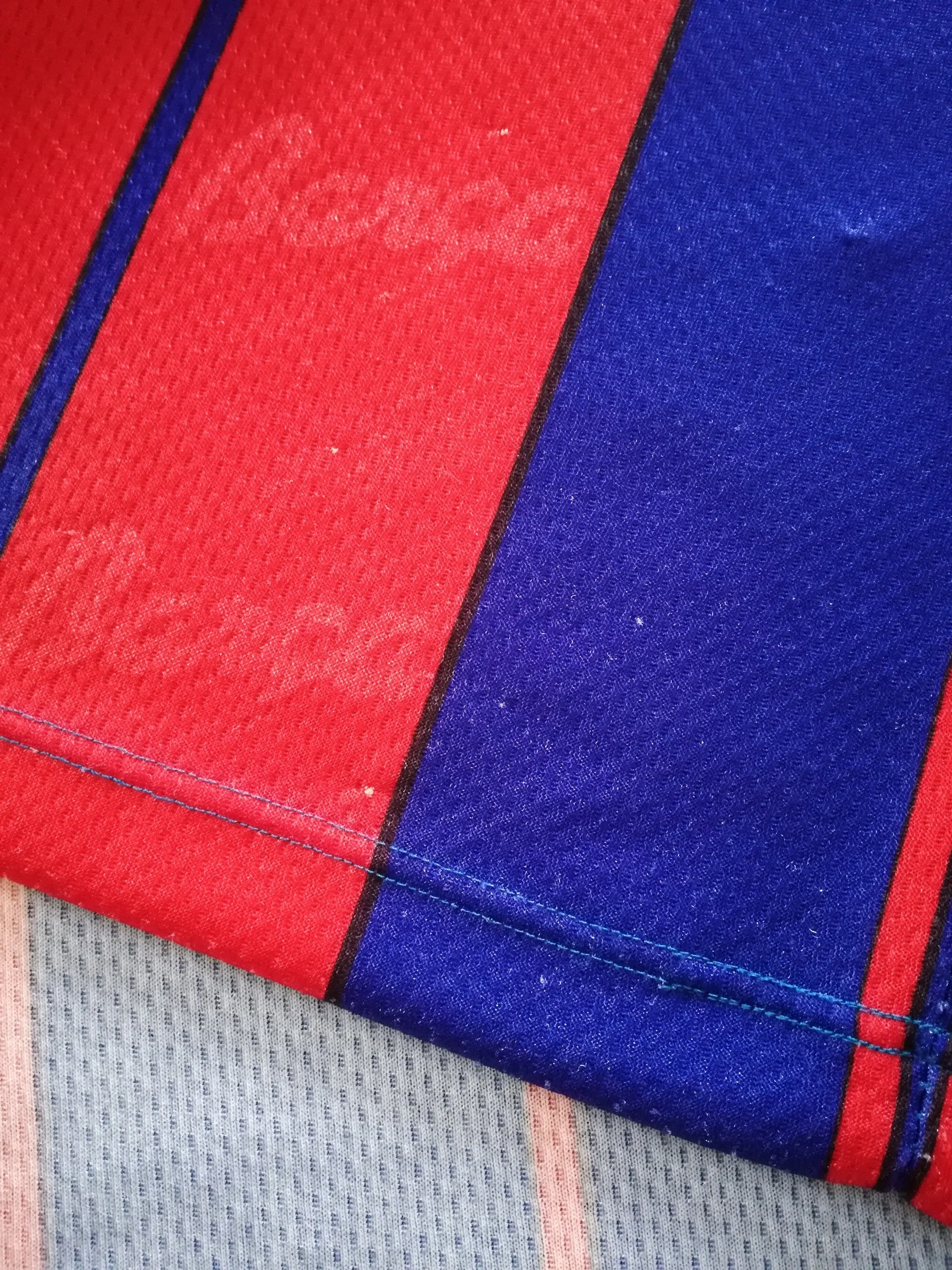 1997/98 Barcelona Home Football Shirt (M) - Image 7