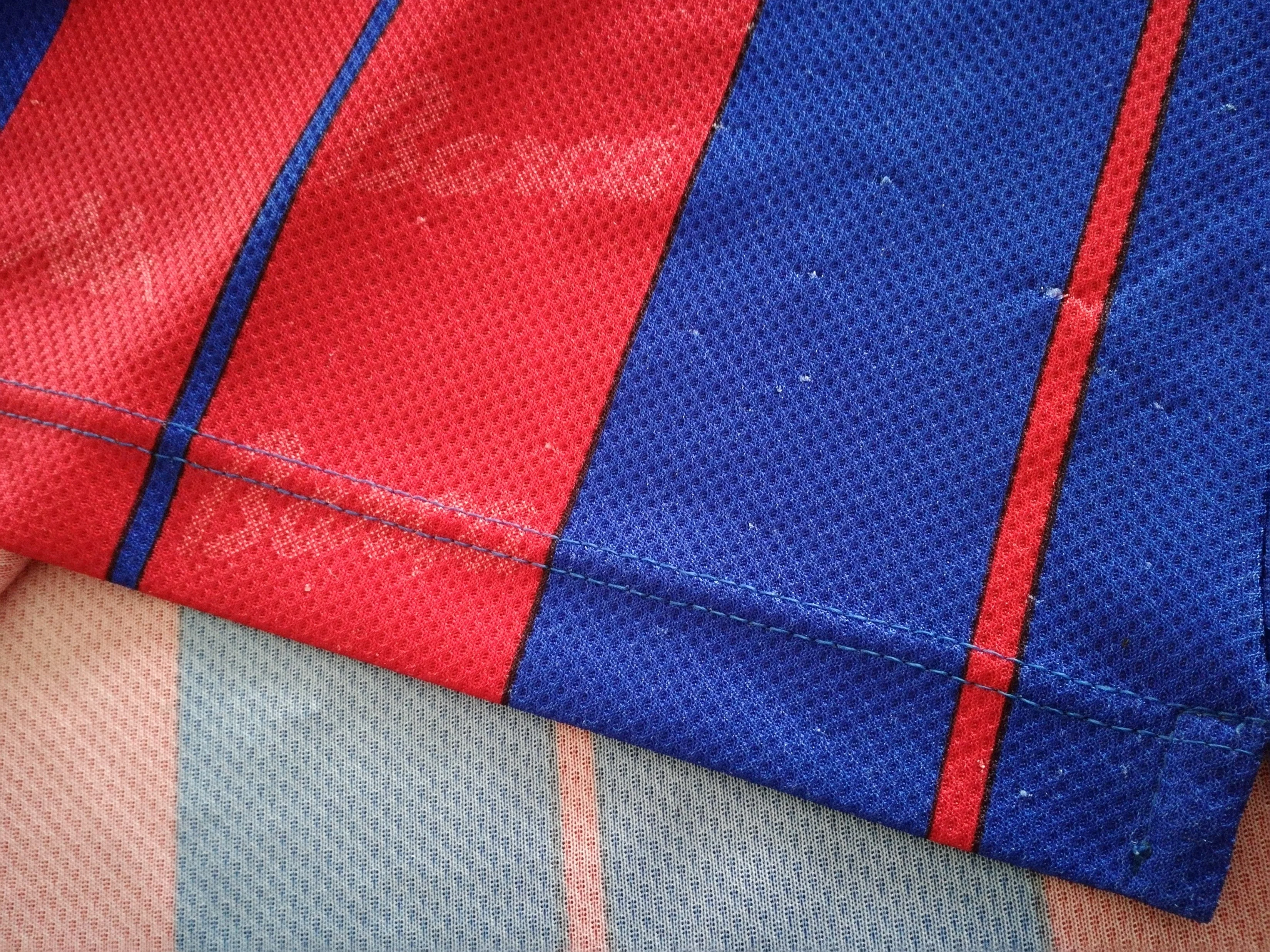 1997/98 Barcelona Home Football Shirt (XL) - Image 7
