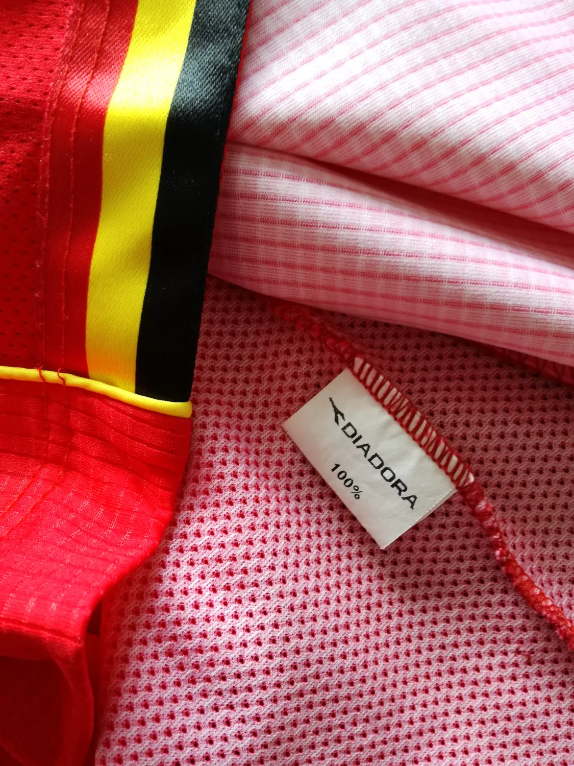 1996/97 Belgium Home Football Shirt (XL) - Image 4