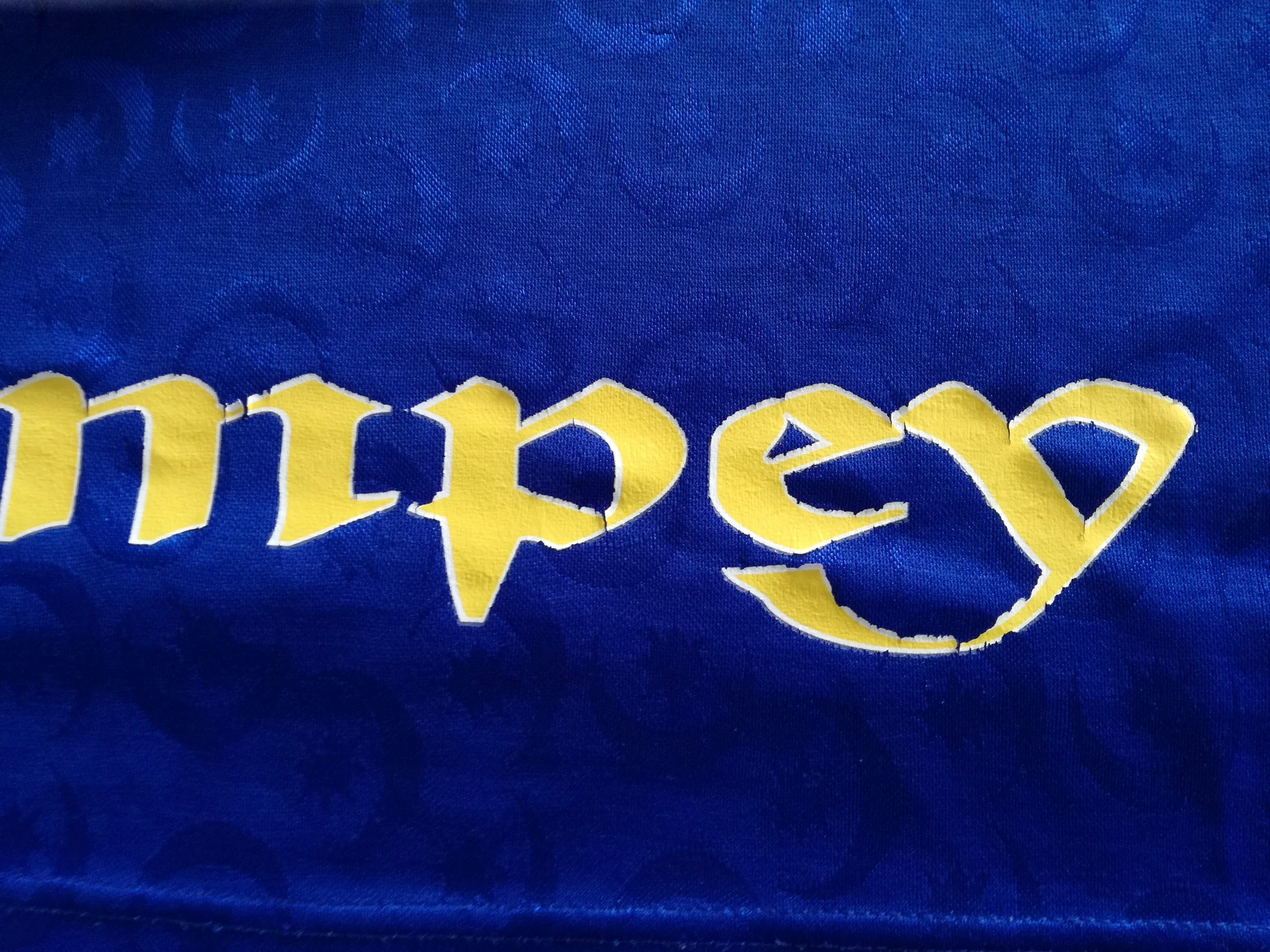 1997/98 Portsmouth Home Football Shirt (L) - Image 8