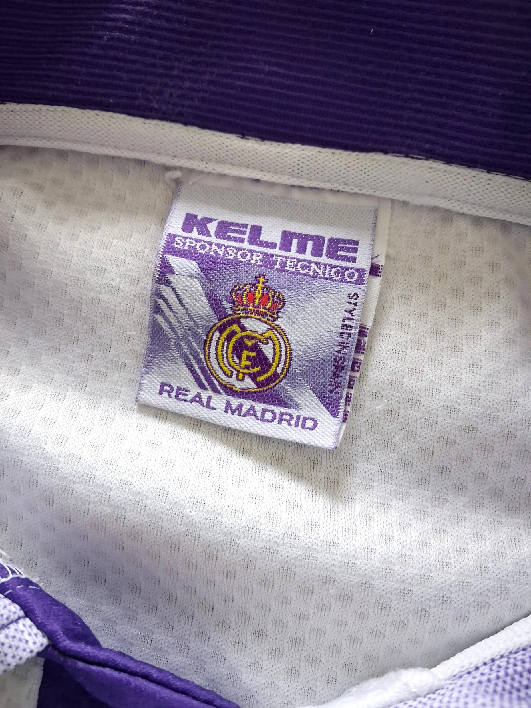 1997/98 Real Madrid Home La Liga Football Shirt (L) - Image 2