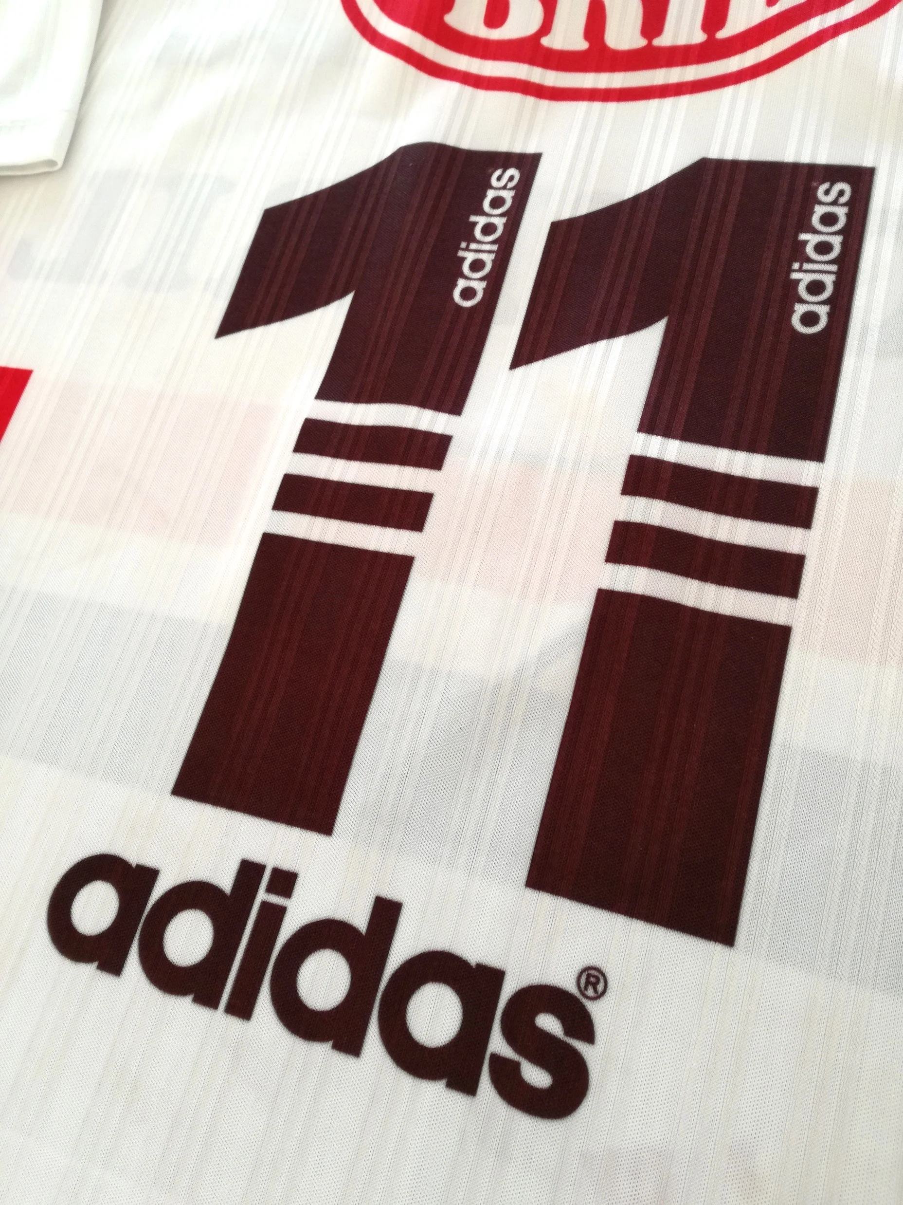1997 Sao Paulo Home Football Shirt #11 (M) - Image 4