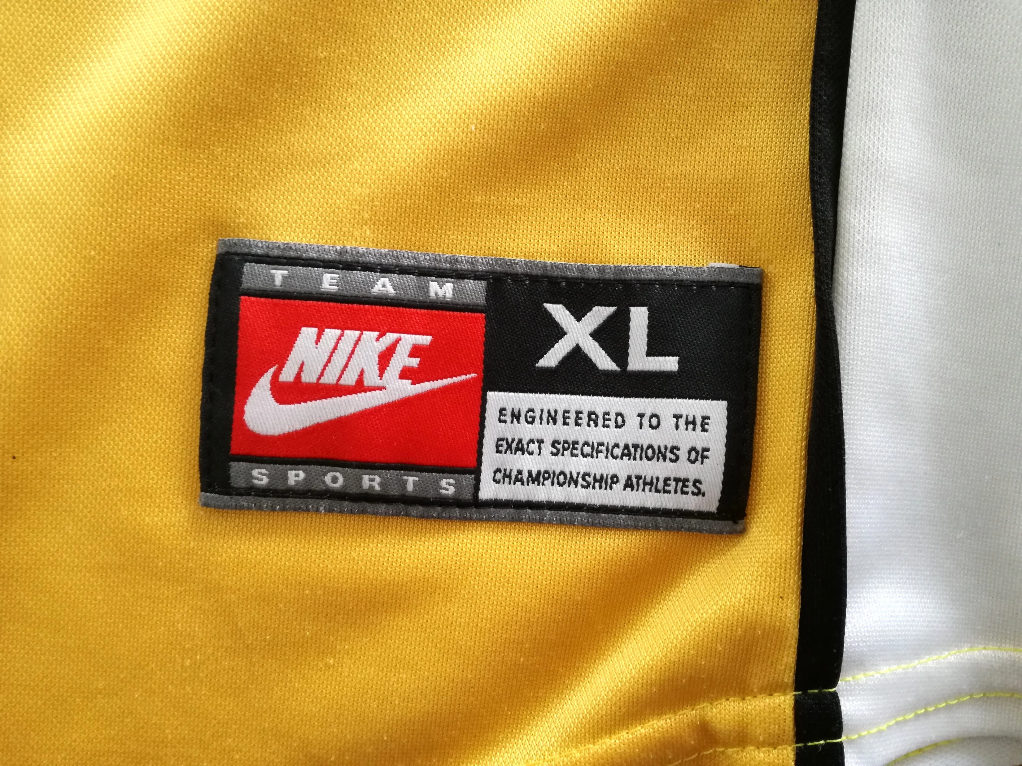 1998/99 Borussia Dortmund Home Football Shirt. (K) - Image 4