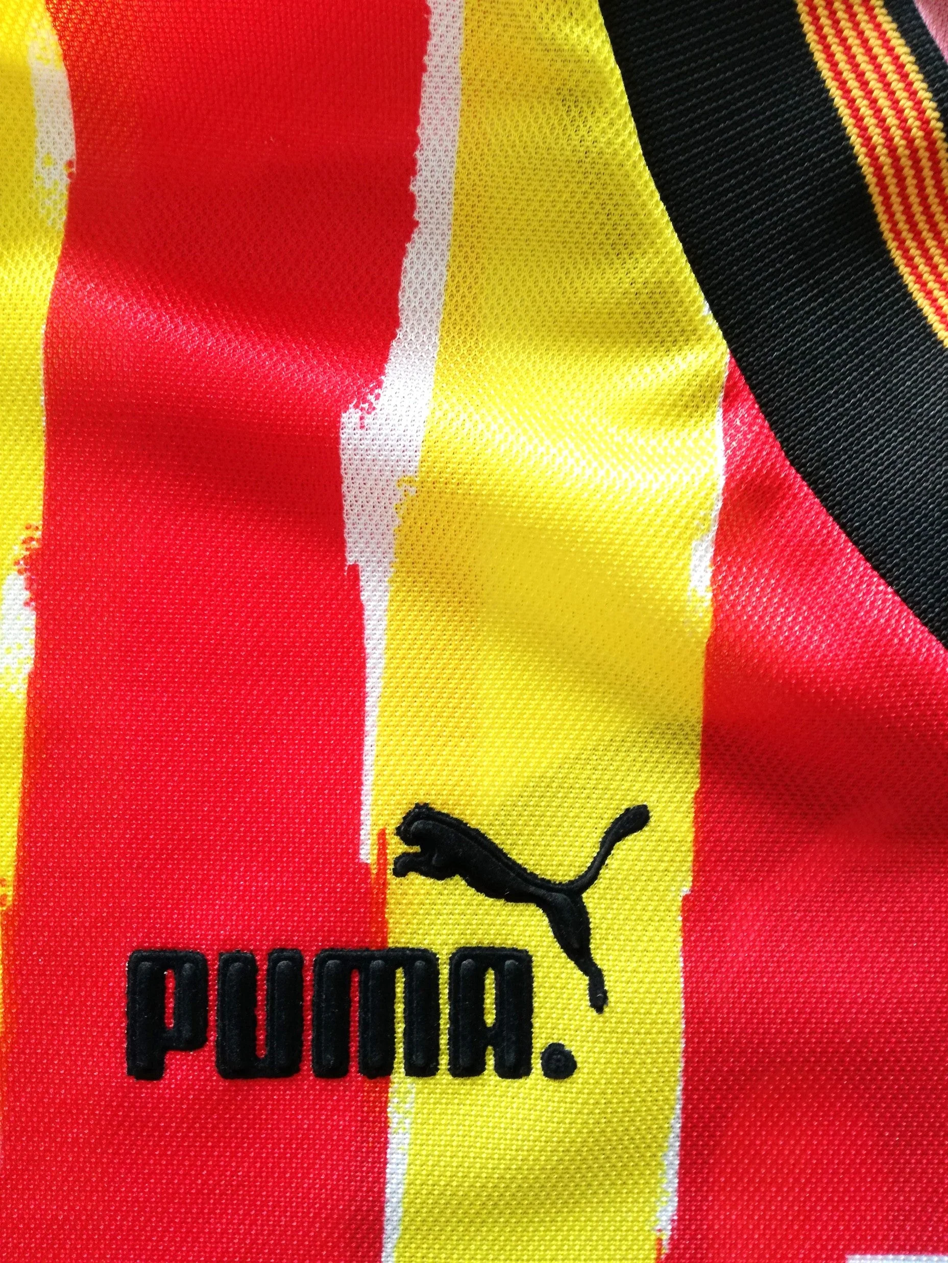 1998/99 Catalonia Home Player Issue Football Shirt + Shorts #16 (L) - Image 12