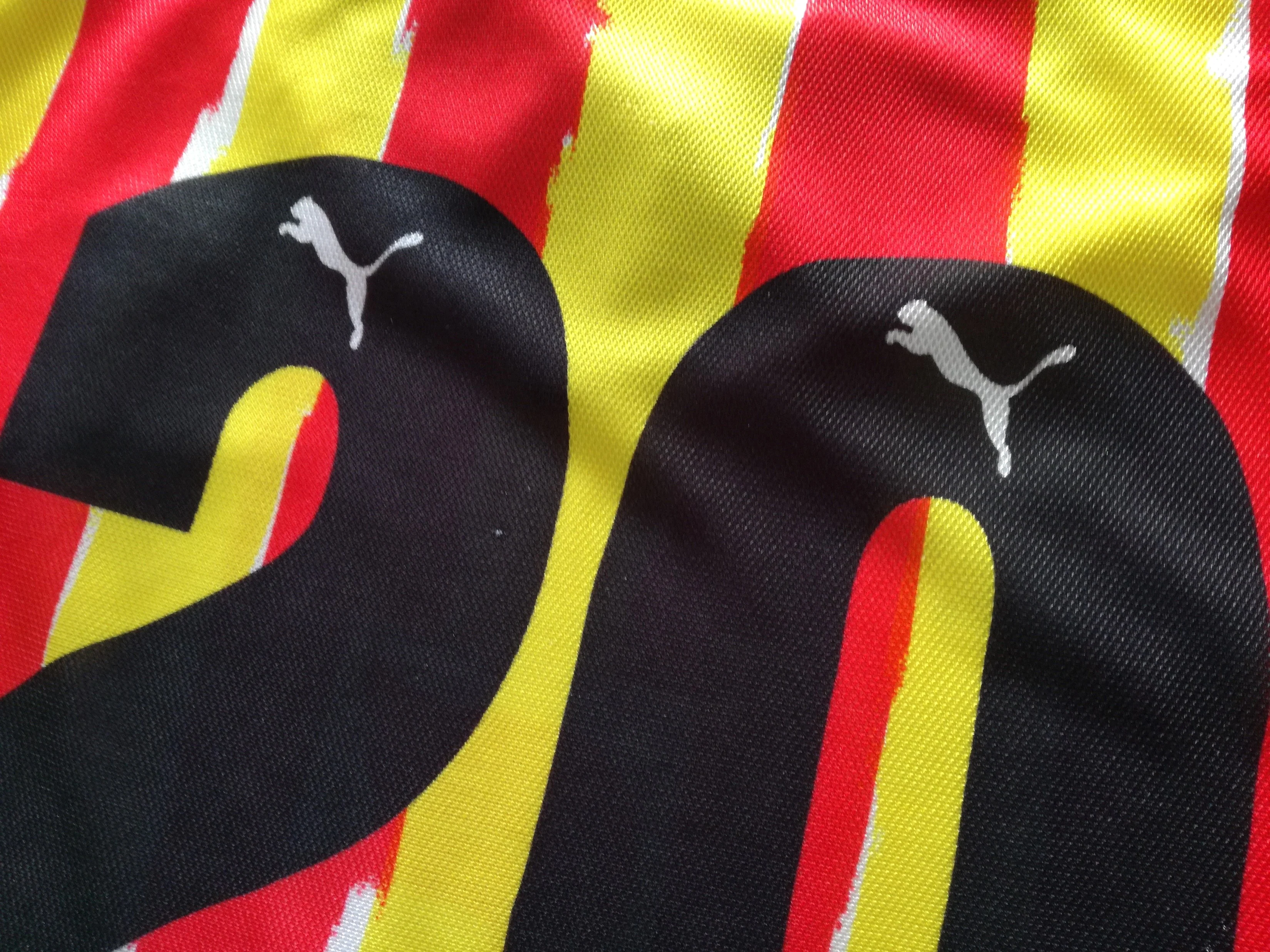 1998/99 Catalonia Home Player Issue Football Shirt + Shorts #20 (L) - Image 7