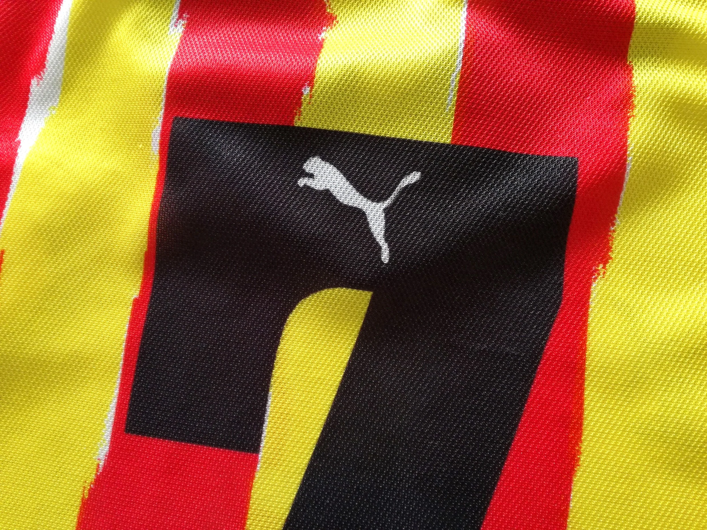1998/99 Catalonia Home Player Issue Football Shirt + Shorts #7 (L) - Image 7