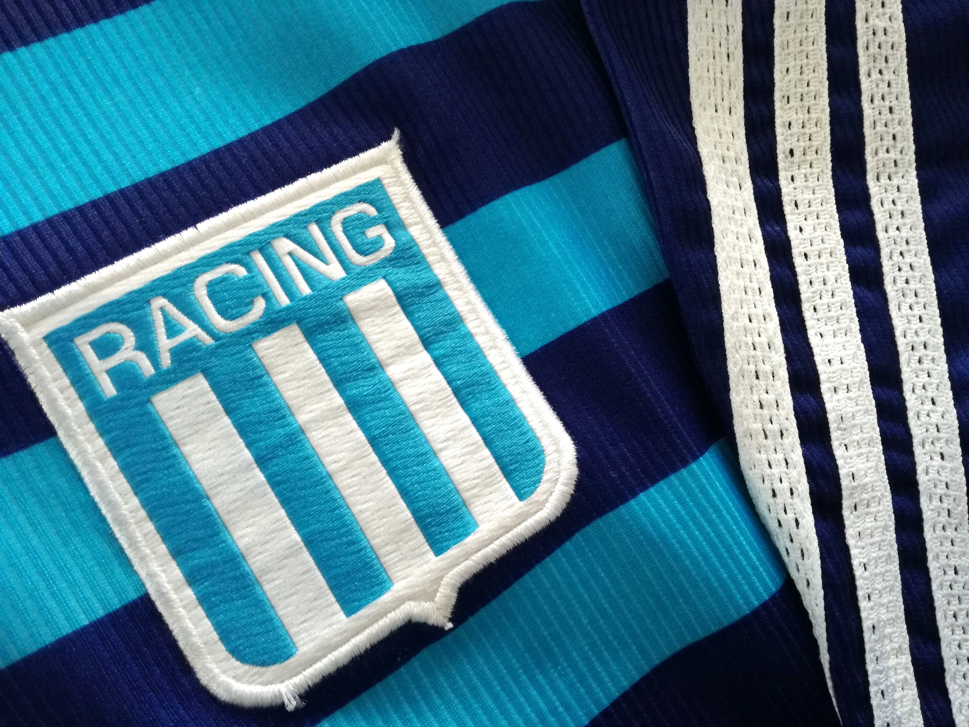 1998/99 Racing Club Away Football Shirt. #4 (M) - Image 8