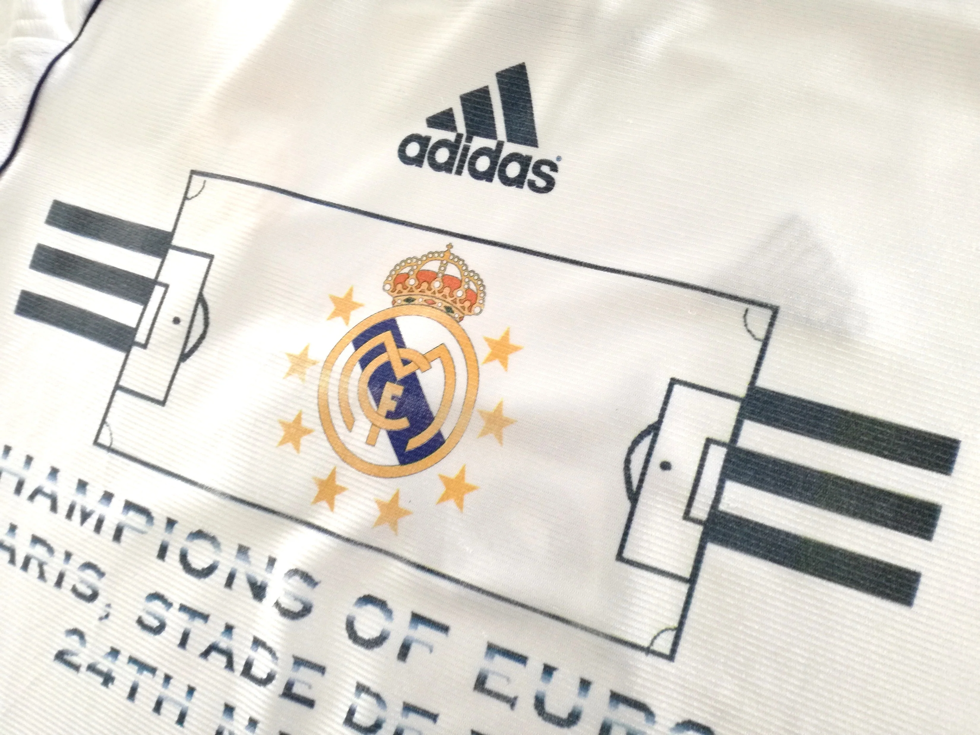 2000 Real Madrid Home 'Champions of Europe' Football Shirt (M) - Image 7