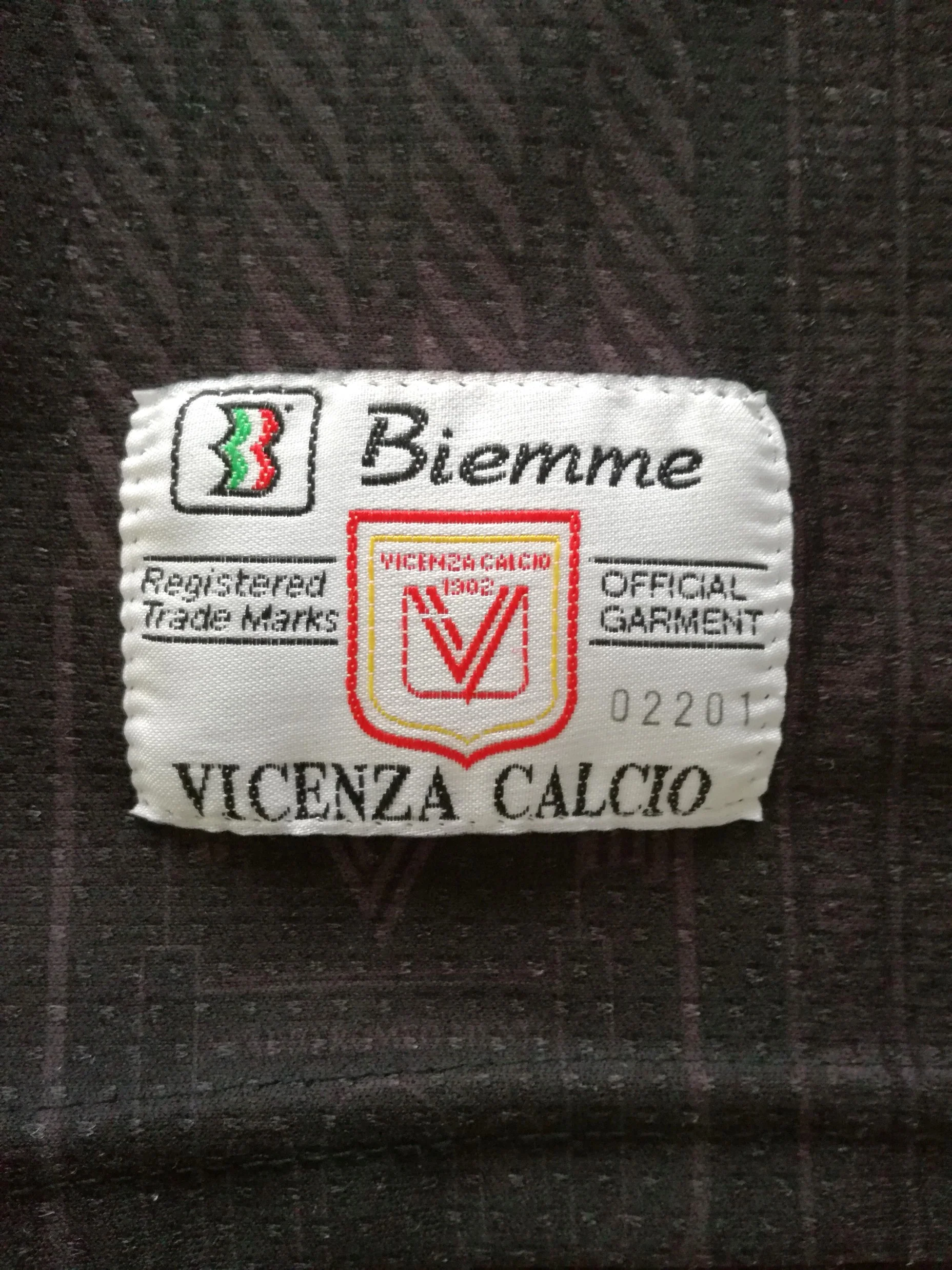 1998/99 Vicenza Away Football Shirt (L) - Image 7