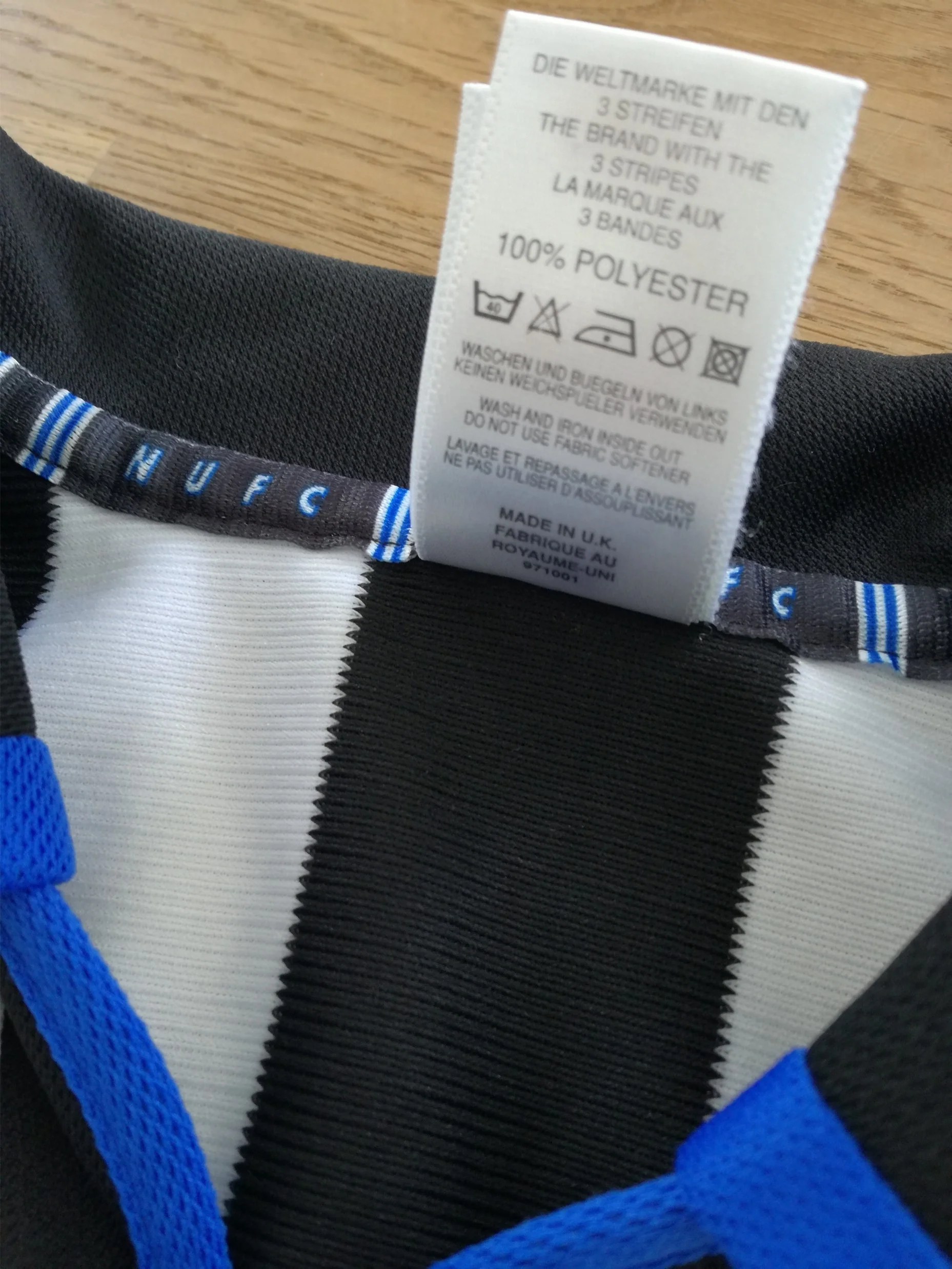 2000/01 Newcastle Utd Home Football Shirt (Y) - Image 4