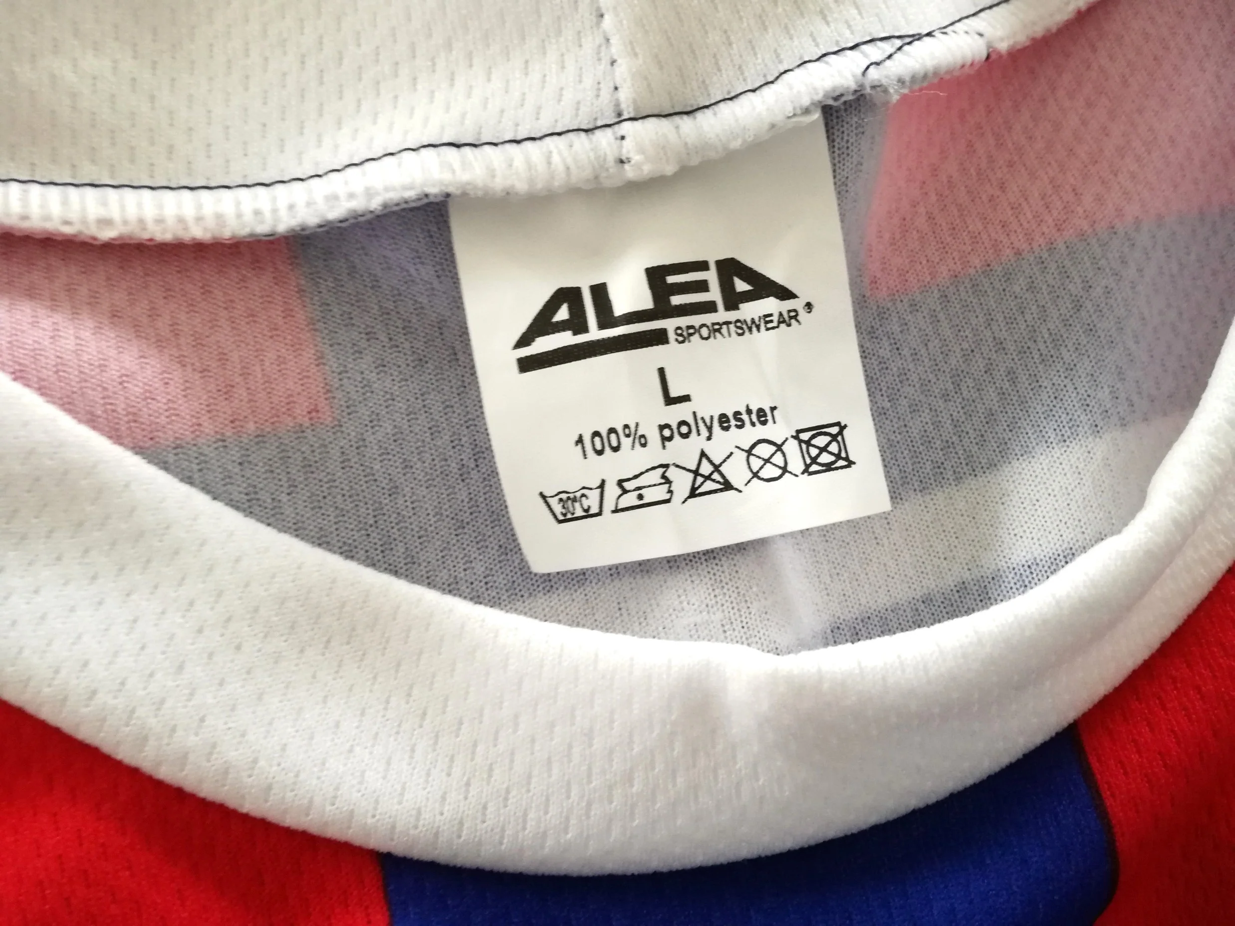 2000/01 Viktoria Plzeň Away Football Shirt #6 (L) - Image 2