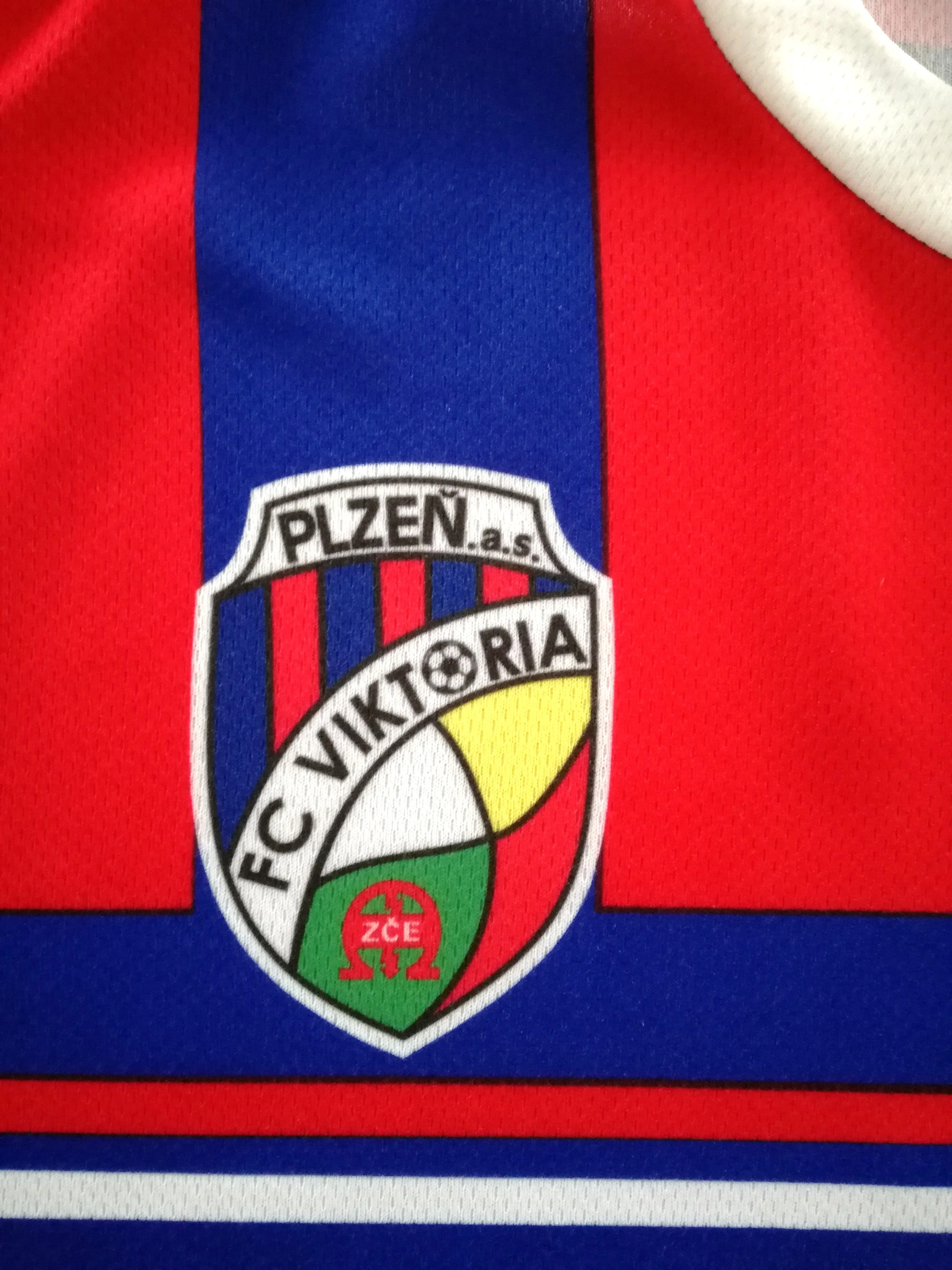 2000/01 Viktoria Plzeň Away Football Shirt #6 (L) - Image 4
