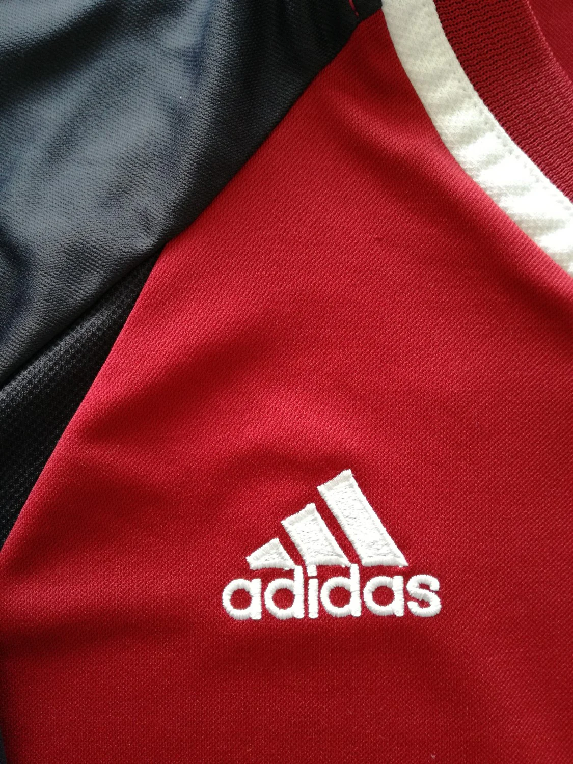 2001/02 Bayern Munich Home Football Shirt Lizarazu #3 (XL) - Image 4