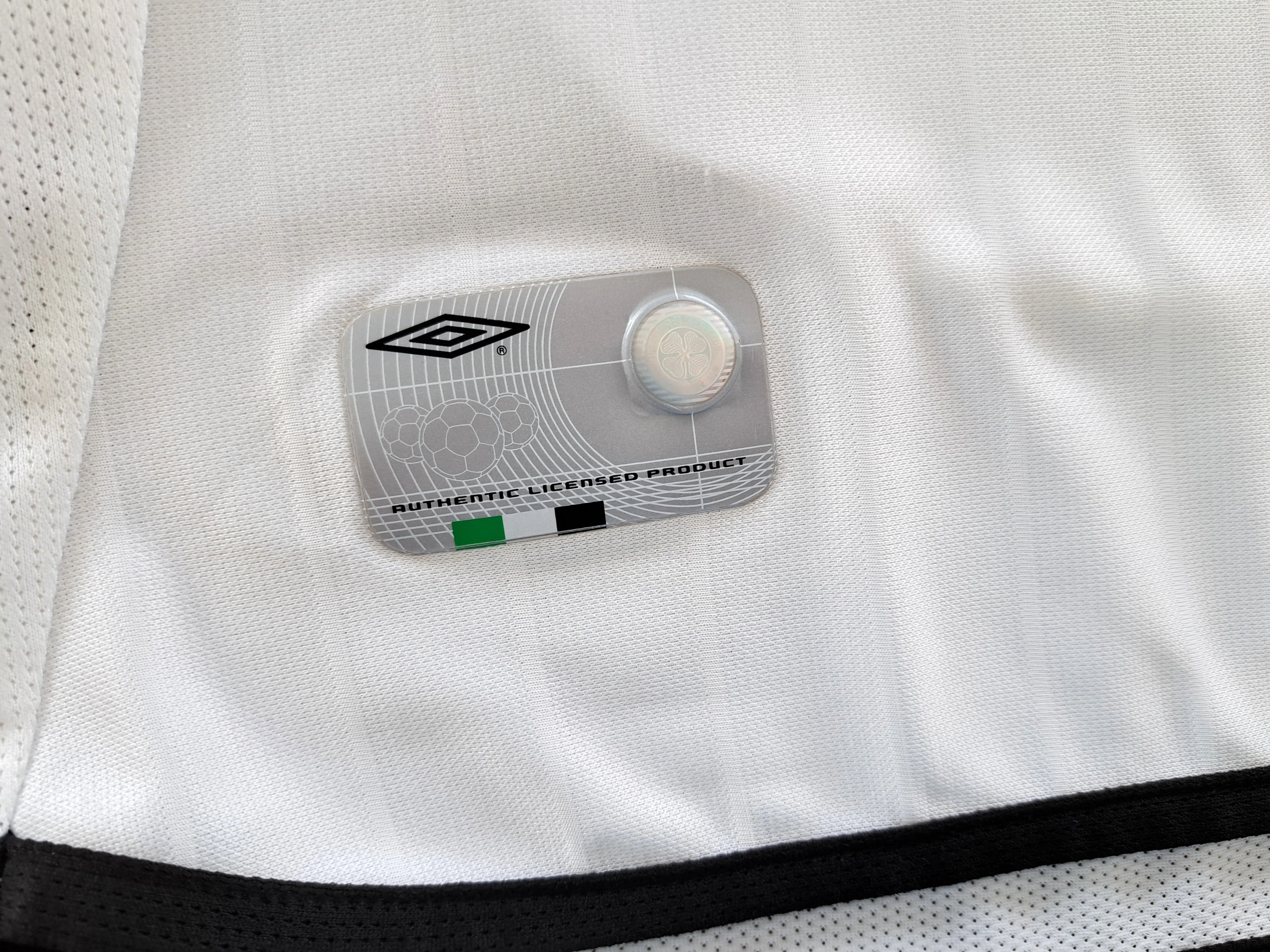 2001/02 Celtic Away SPL Football Shirt Larrson #7 (L) - Image 7