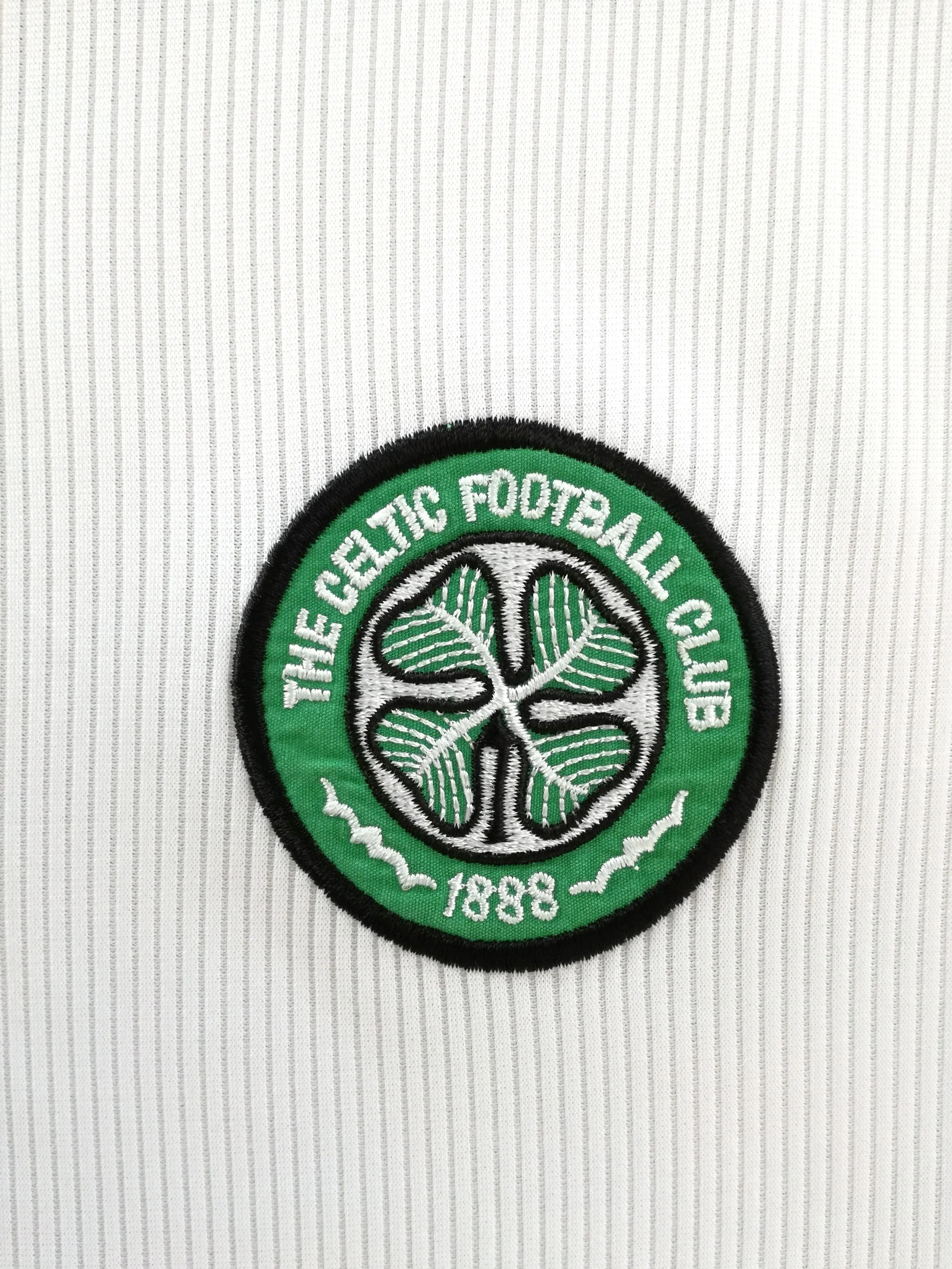2001/02 Celtic Polo Shirt (XL) - Image 4