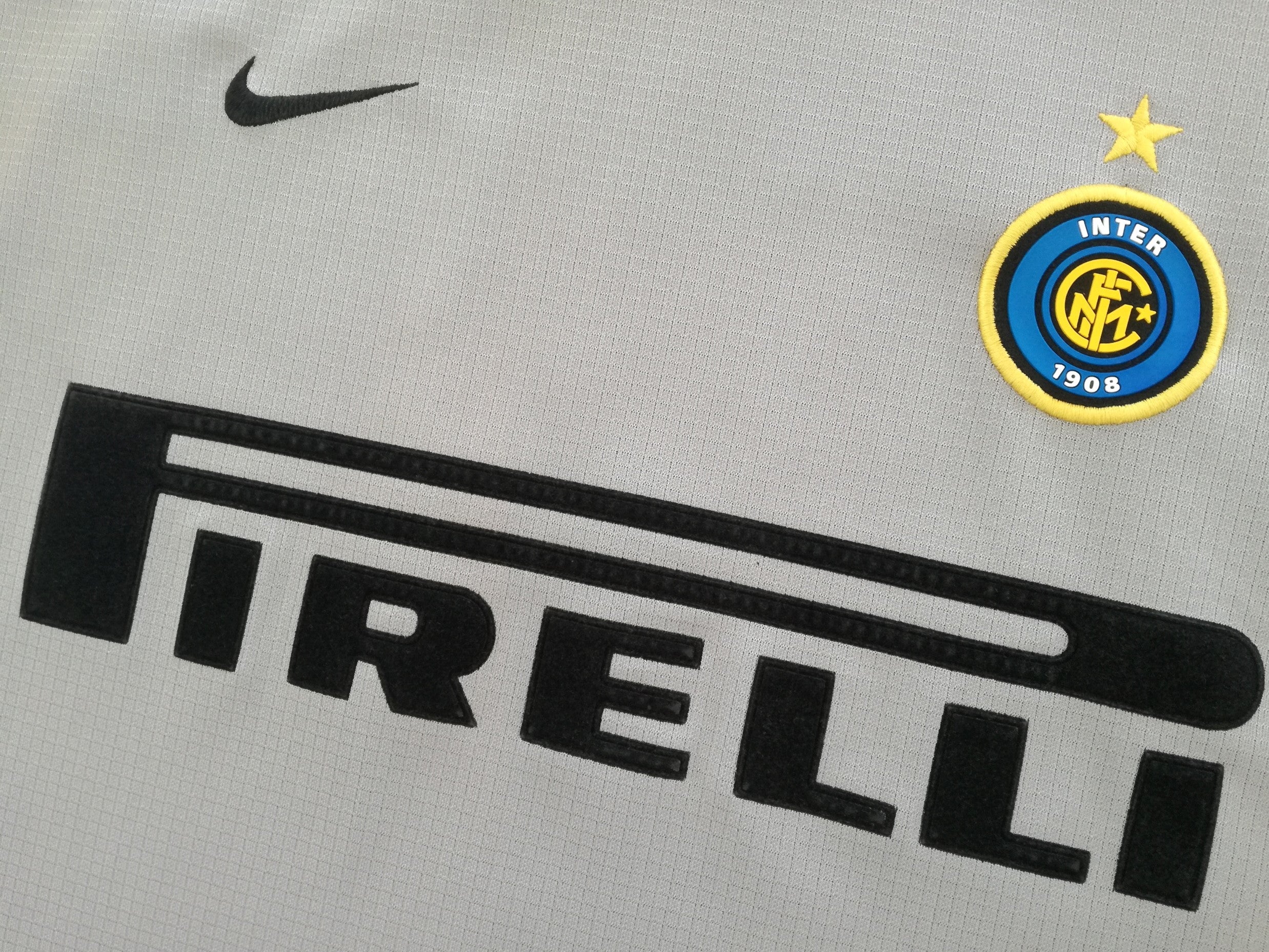 2001/02 Internazionale Goalkeeper Football Shirt #1 (L) - Image 5
