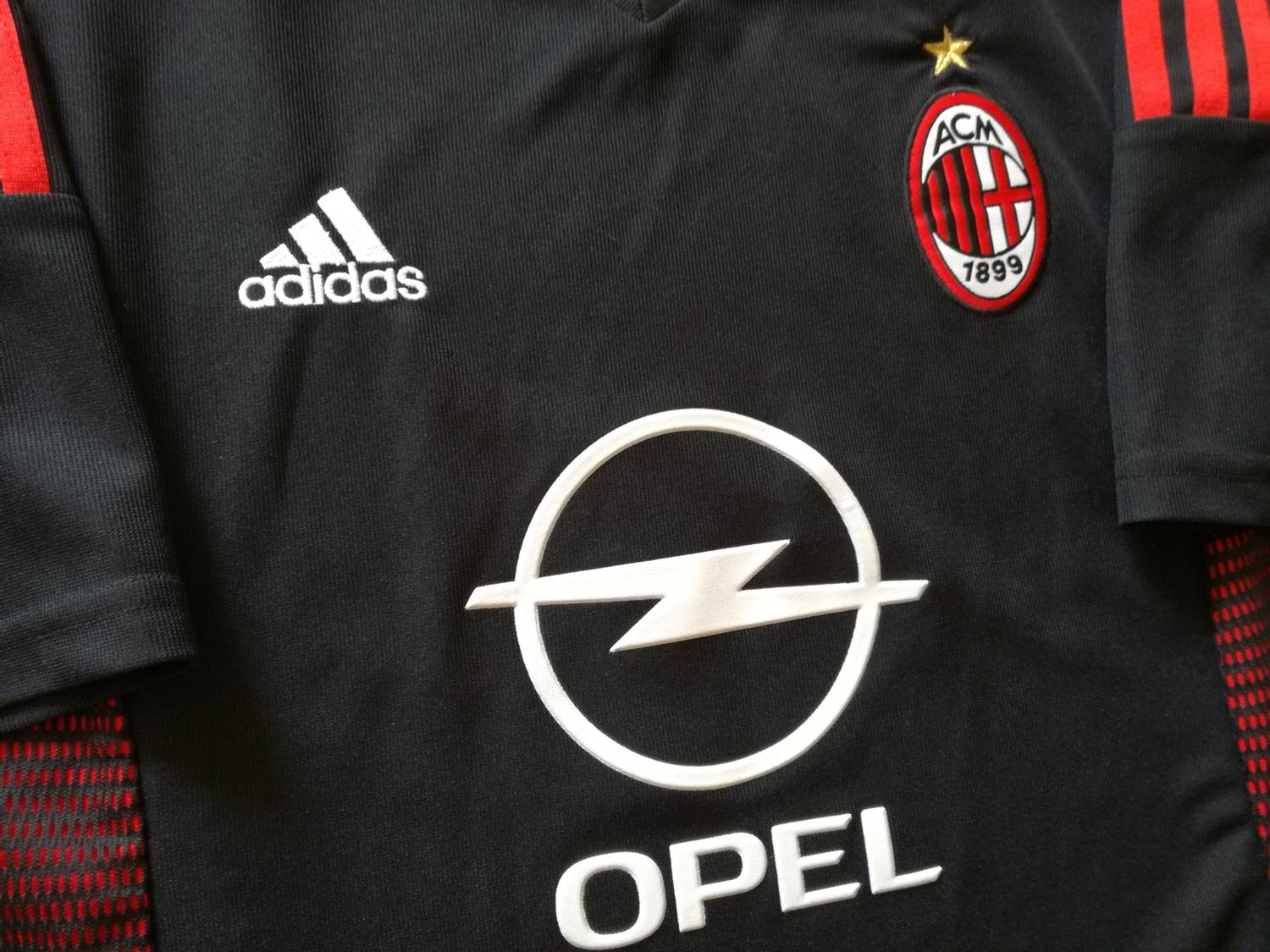 2002/03 AC Milan 3rd Football Shirt Rui Costa #10 (XL) - Image 4