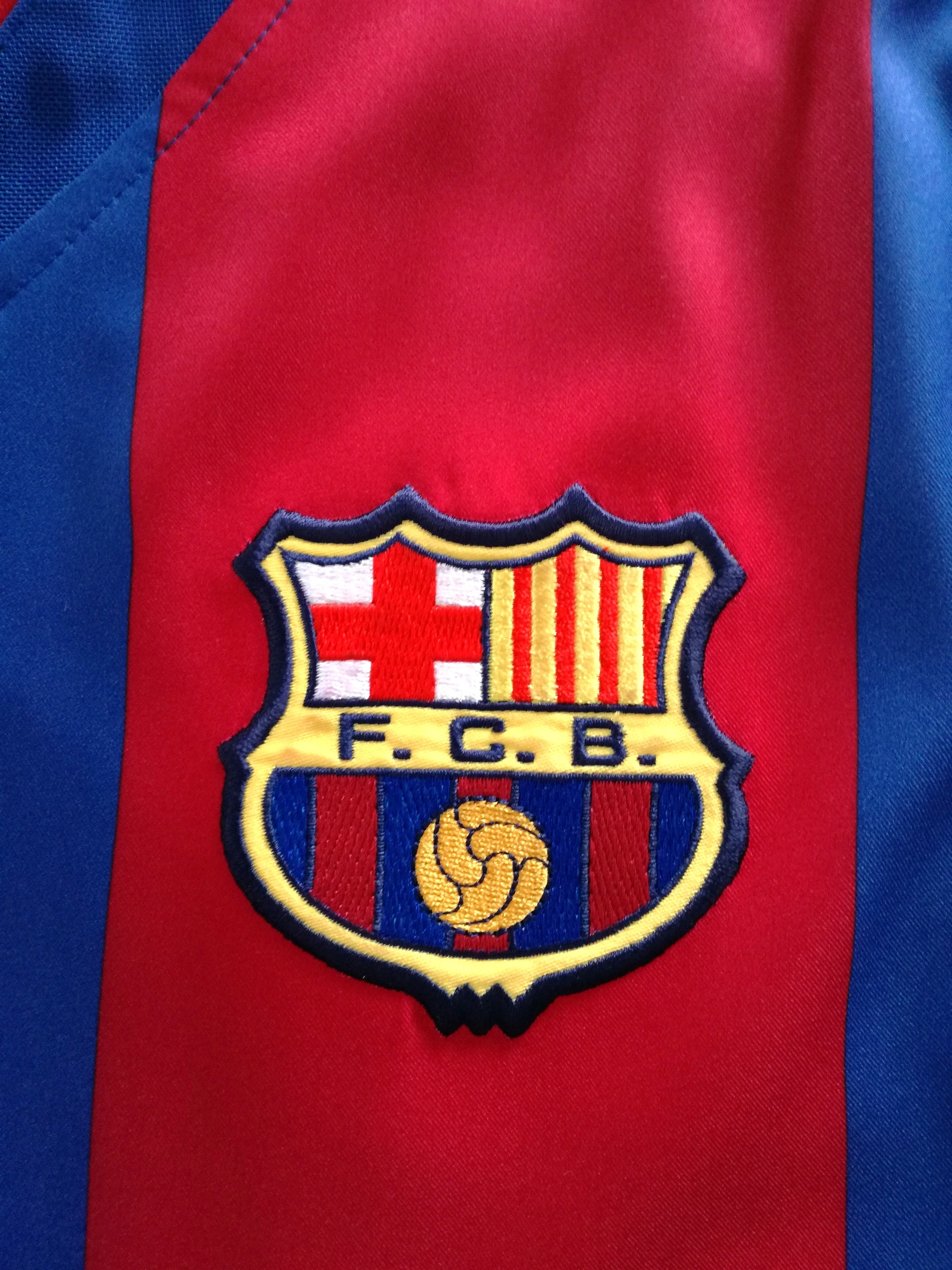 2002/03 Barcelona Home La Liga Player Issue Football Shirt Iniesta #34 (S) - Image 5