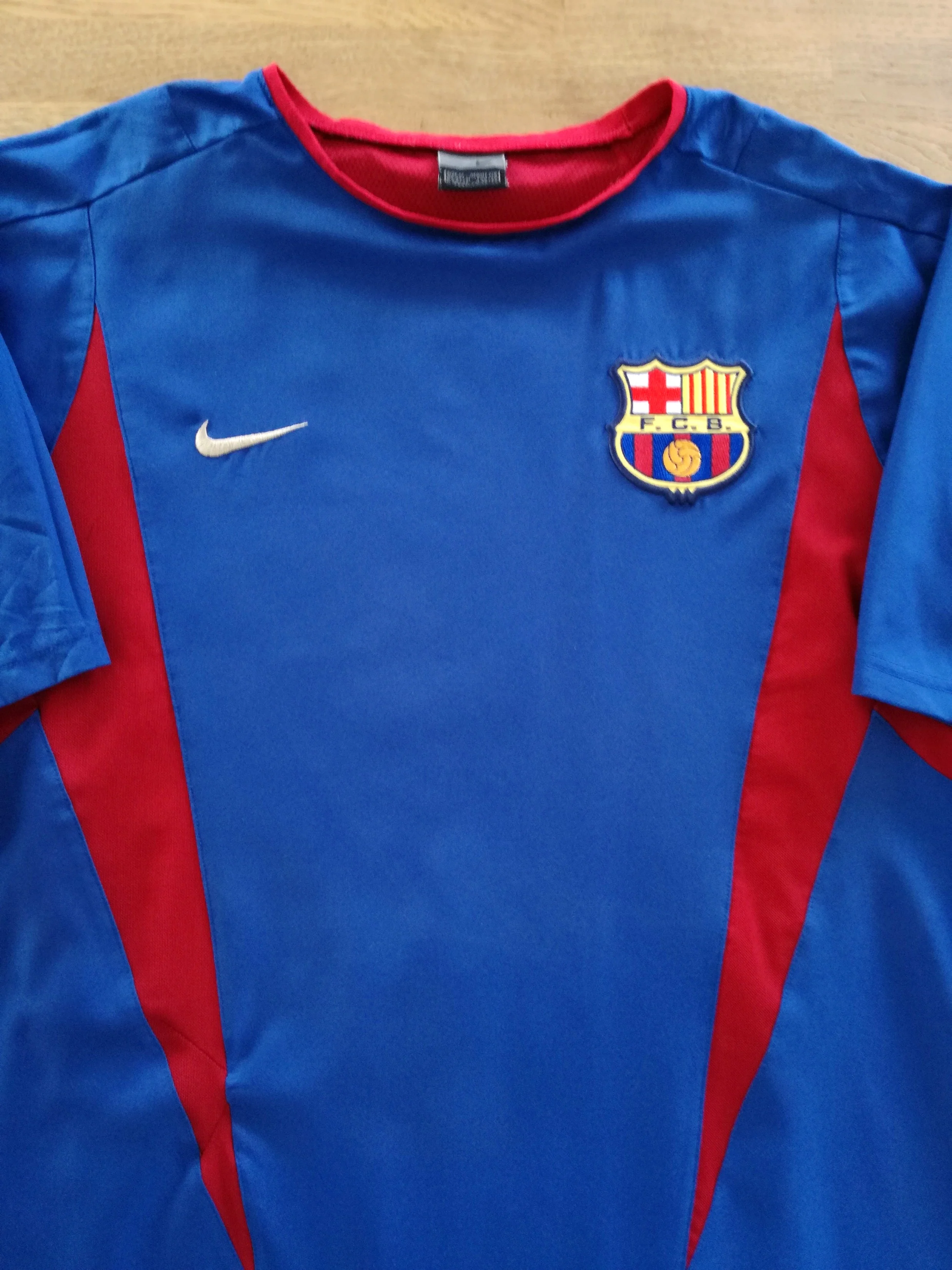 2002/03 Barcelona Player Issue Training Shirt (M)