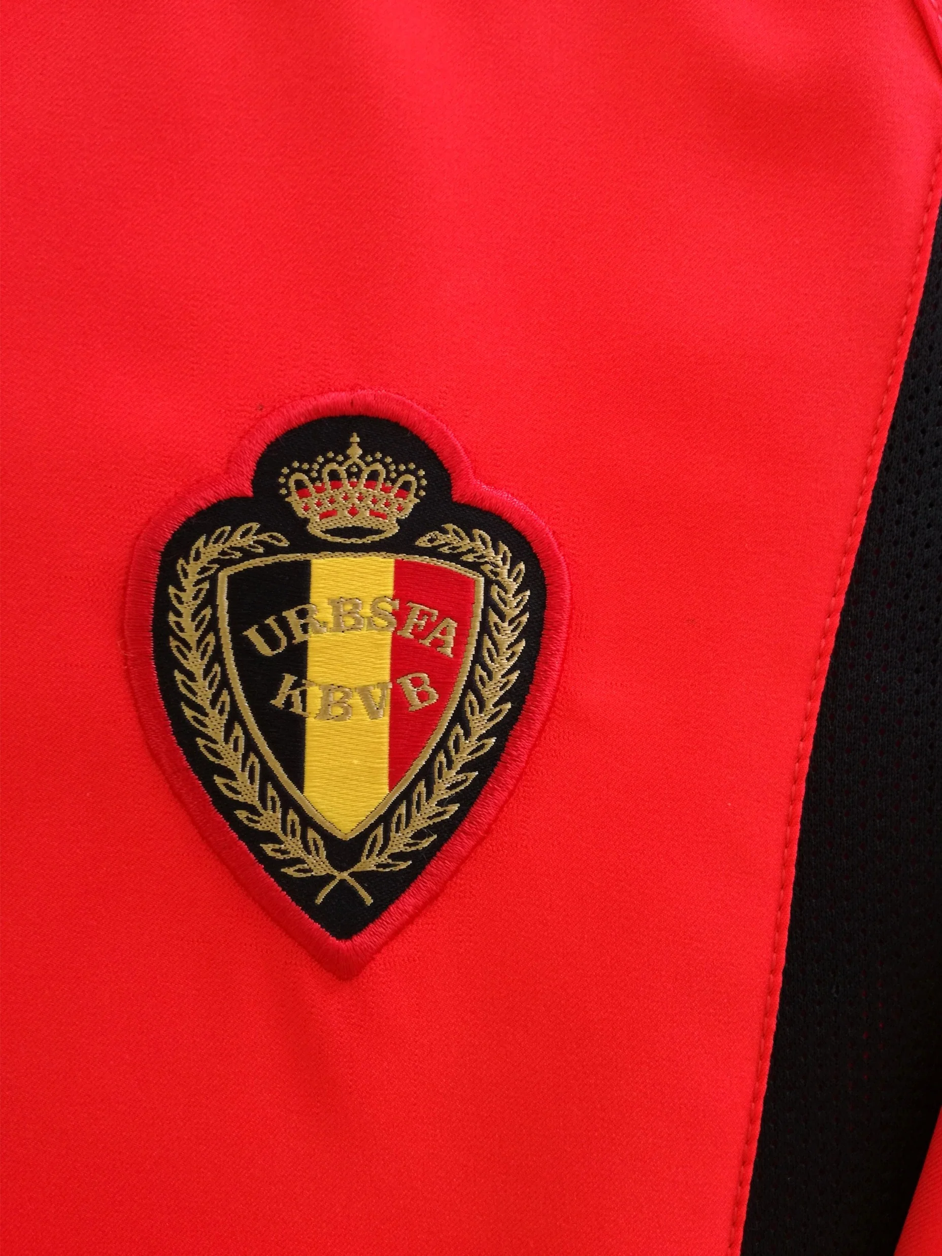 2002/03 Belgium Home Football Shirt (M) - Image 4