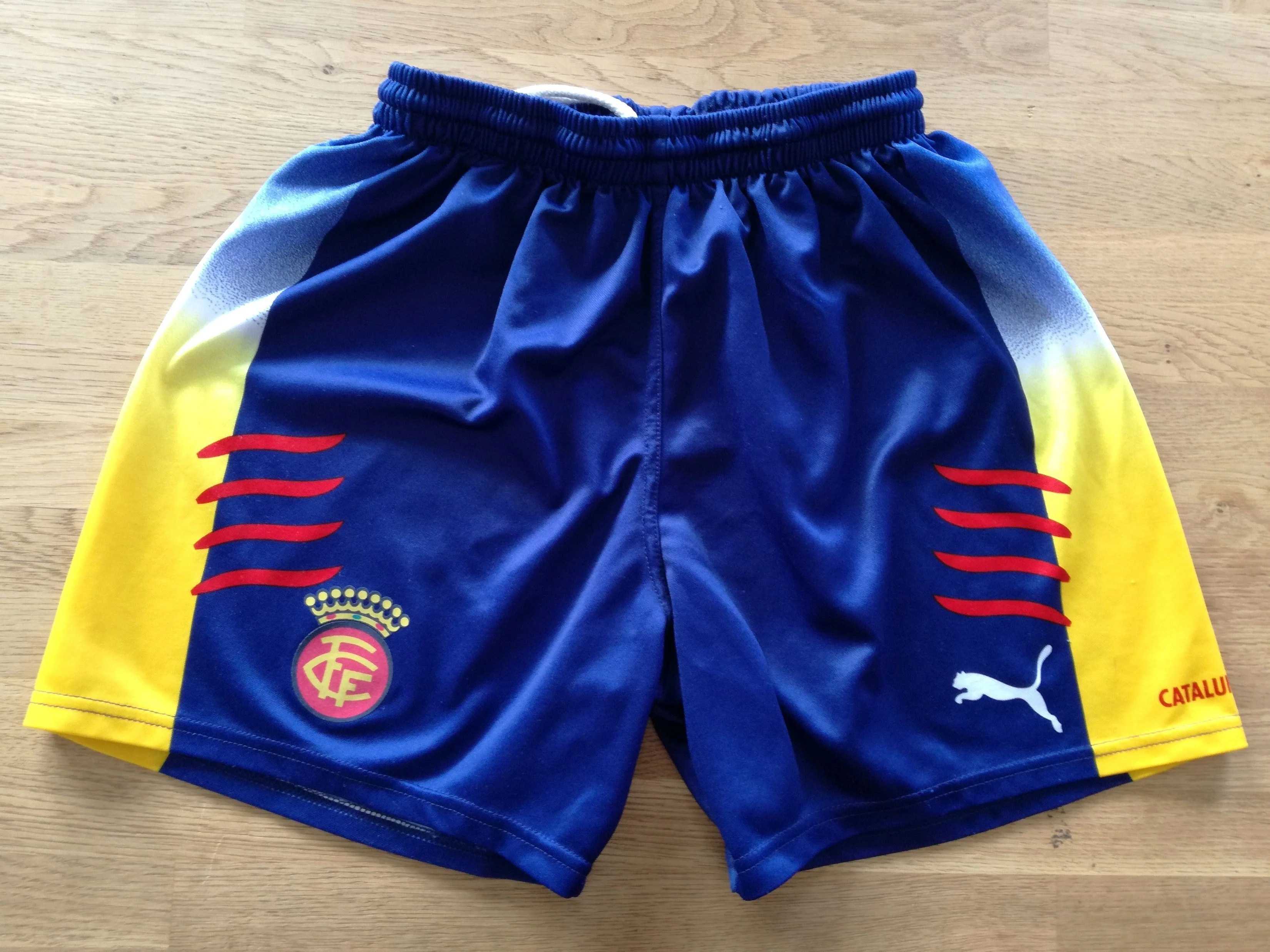 2002/03 Catalonia Home Player Issue Football Shirt + Shorts #16 (L) - Image 6