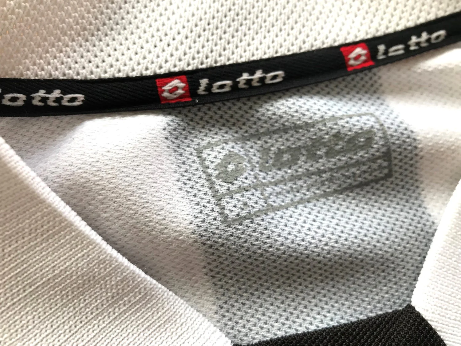 2002/03 Juventus Home Football Shirt. Conte #8 (L) - Image 5