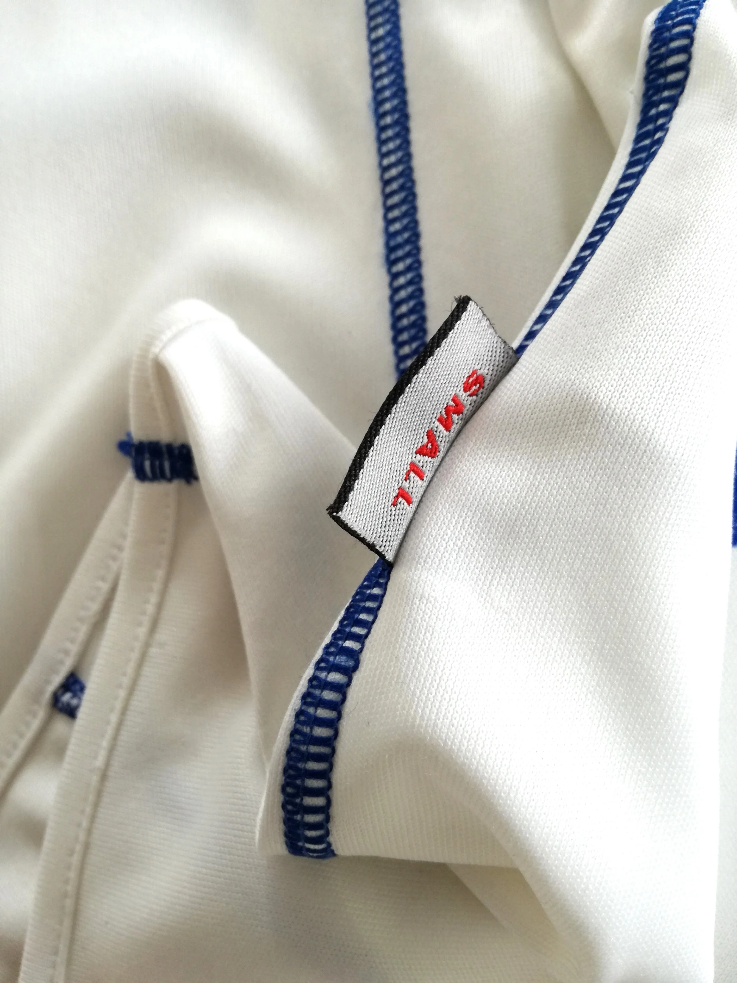 2002/03 KRC Genk Away Football Shirt Suzuki #30 (S) - Image 3