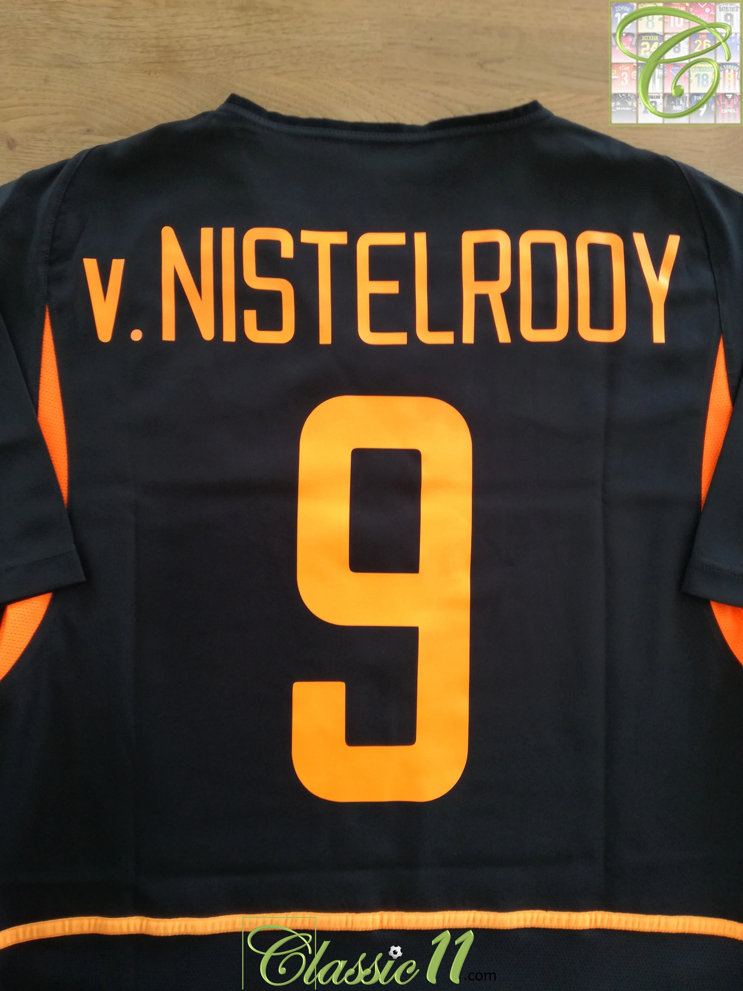 2002/03 Netherlands Away Football Shirt v.Nistelrooy #9 (M)
