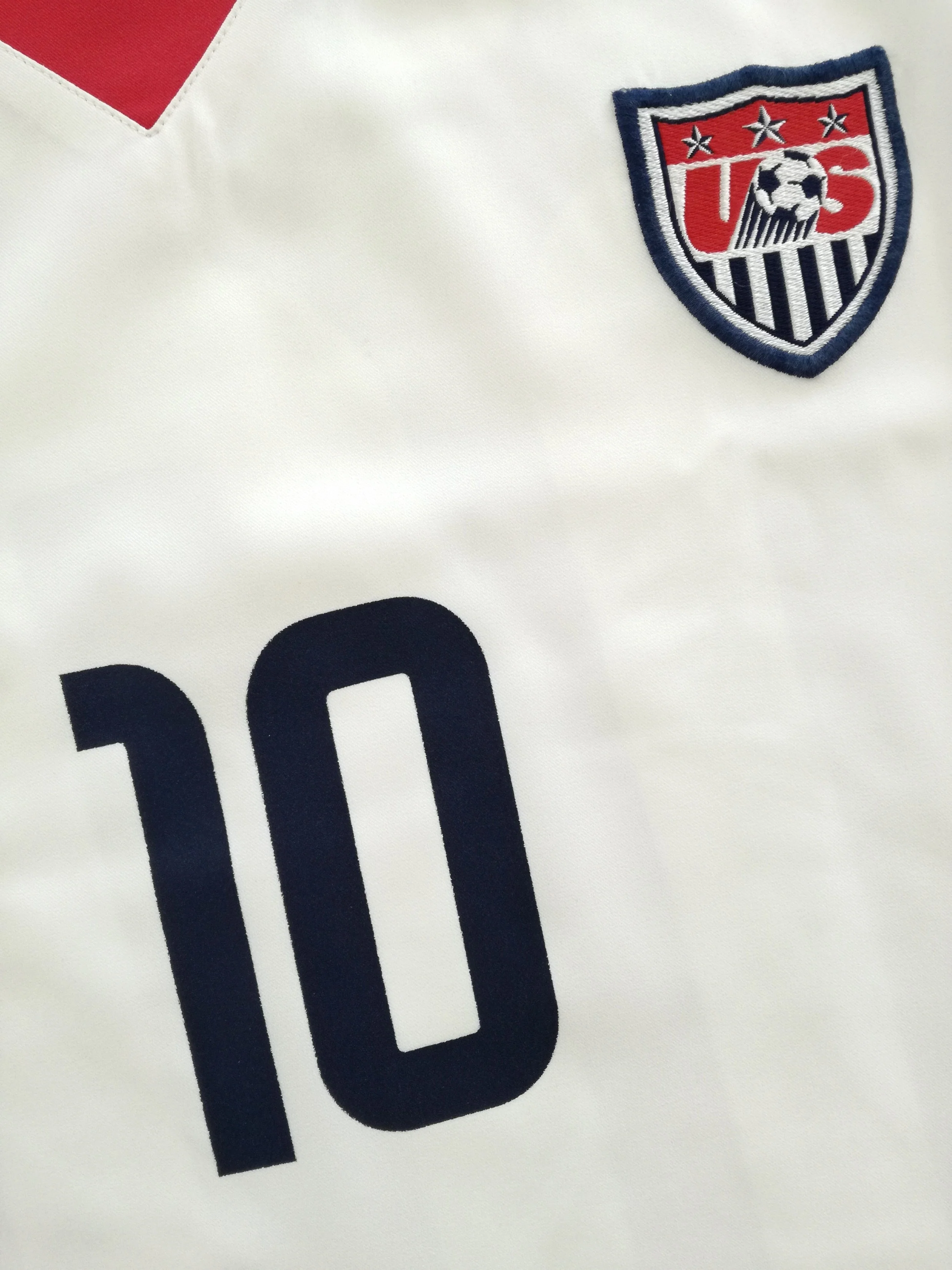 2002 USA Home World Cup Football Shirt Reyna #10 (L) - Image 4