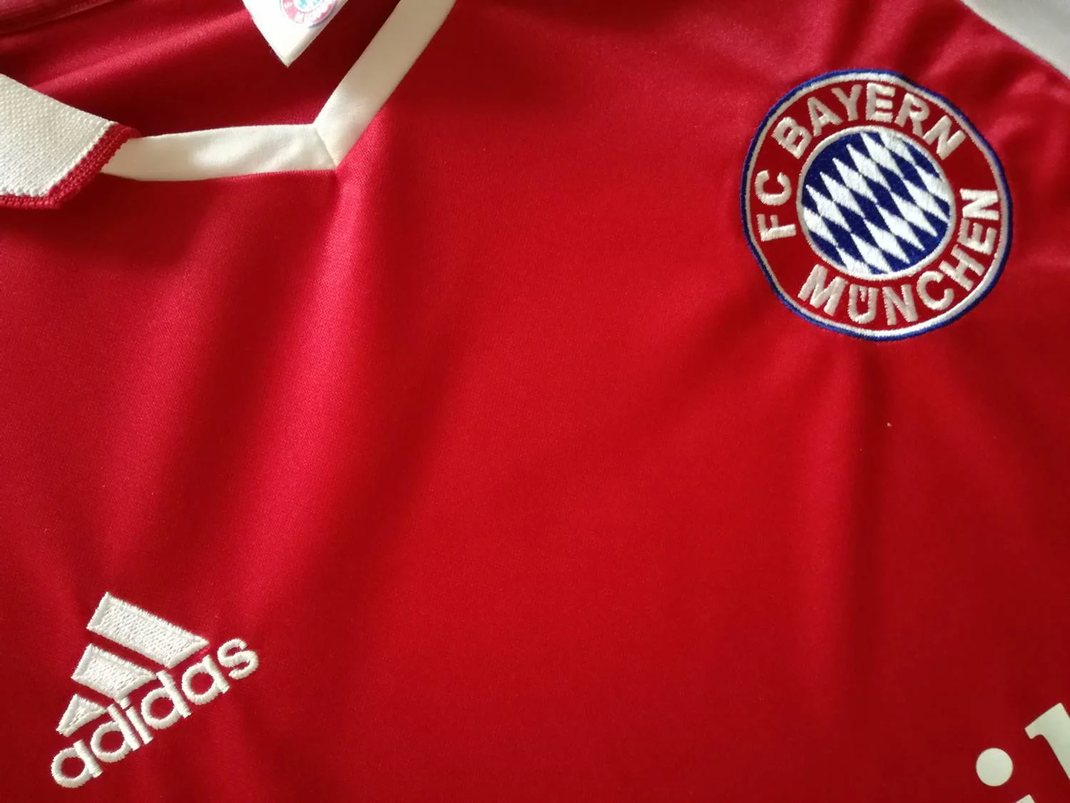 2003/04 Bayern Munich Home Football Shirt (L) - Image 3