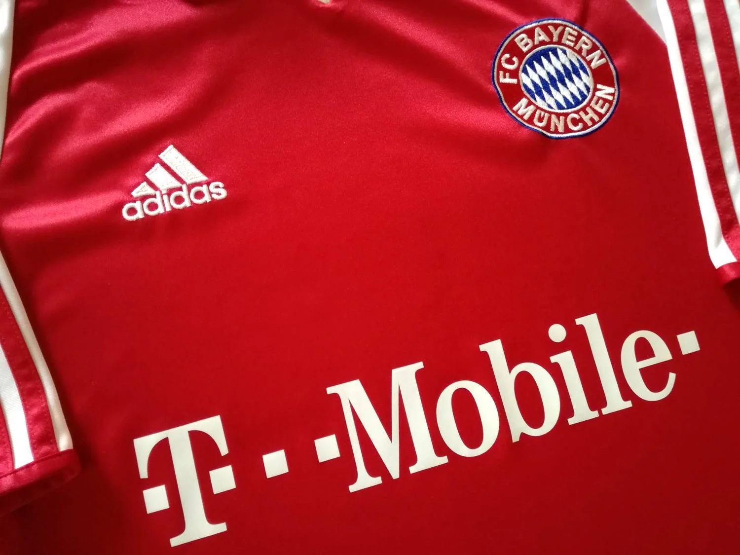 2003/04 Bayern Munich Home Football Shirt (L) - Image 4