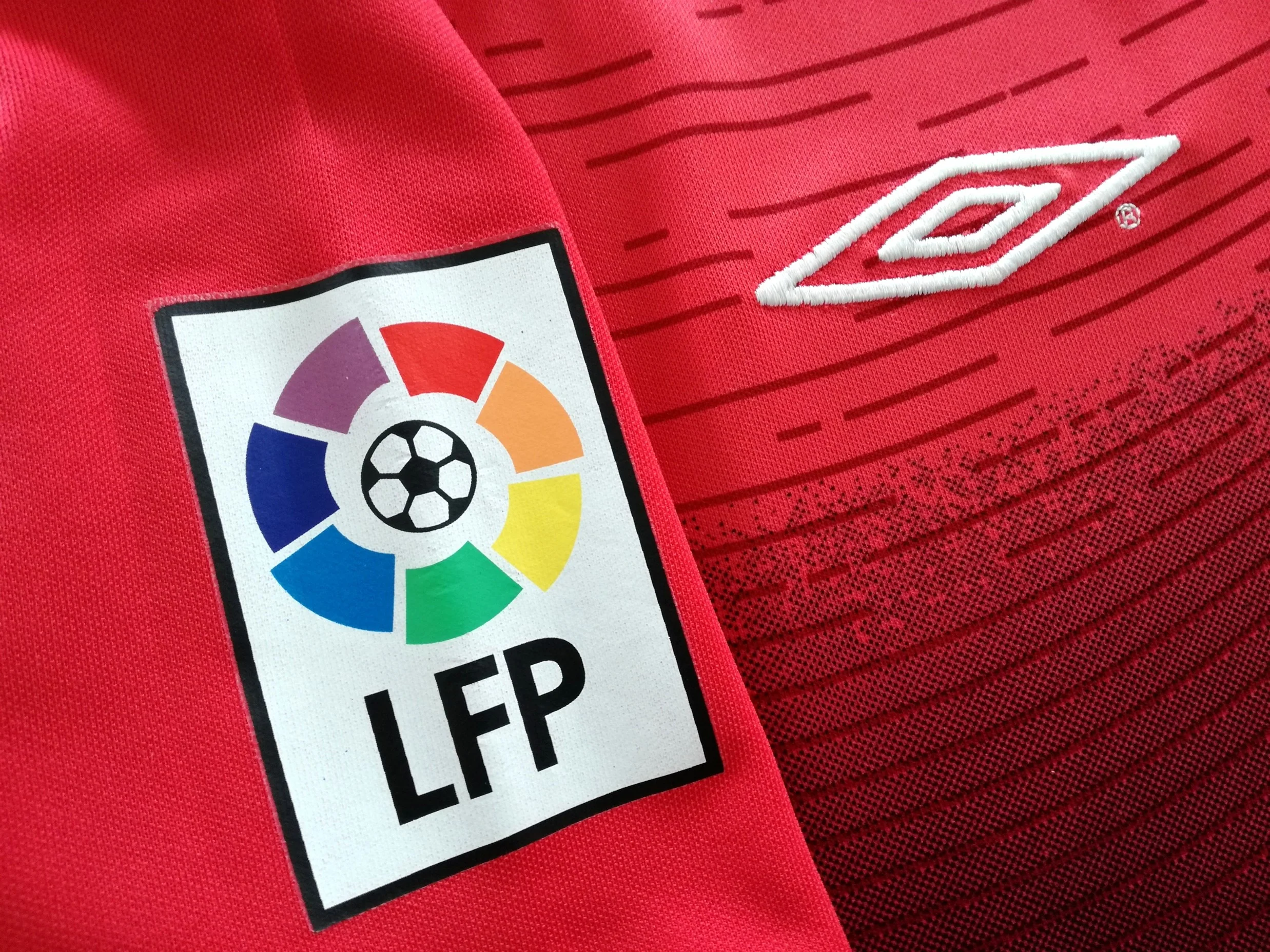 2003/04 Espanyol Away La Liga Football Shirt. (L) - Image 3