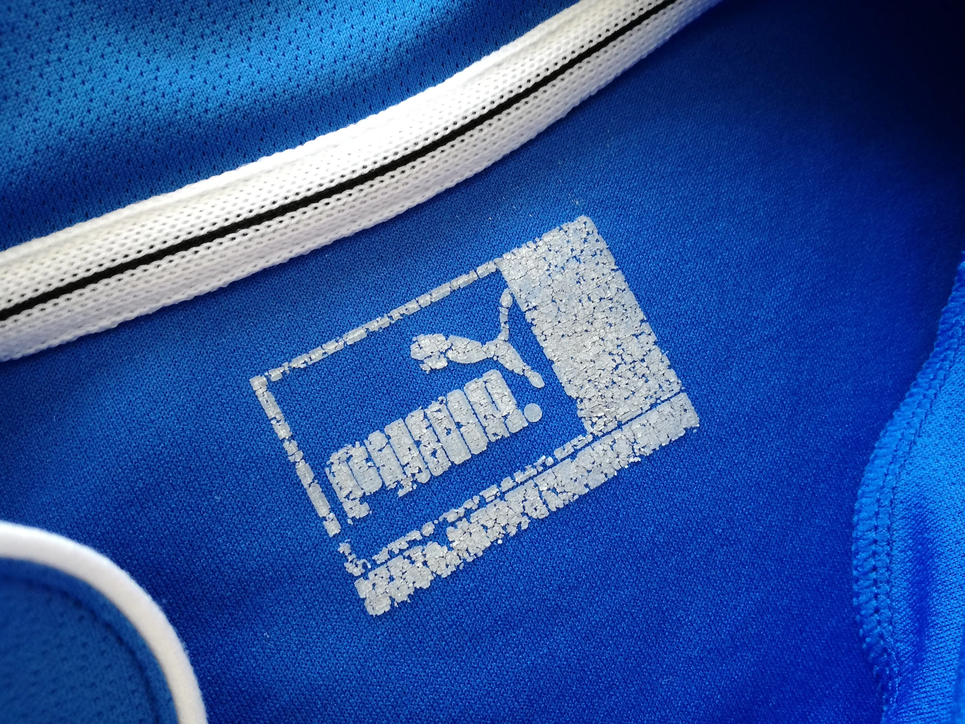 2003/04 Italy Home Football Shirt (S) - Image 5