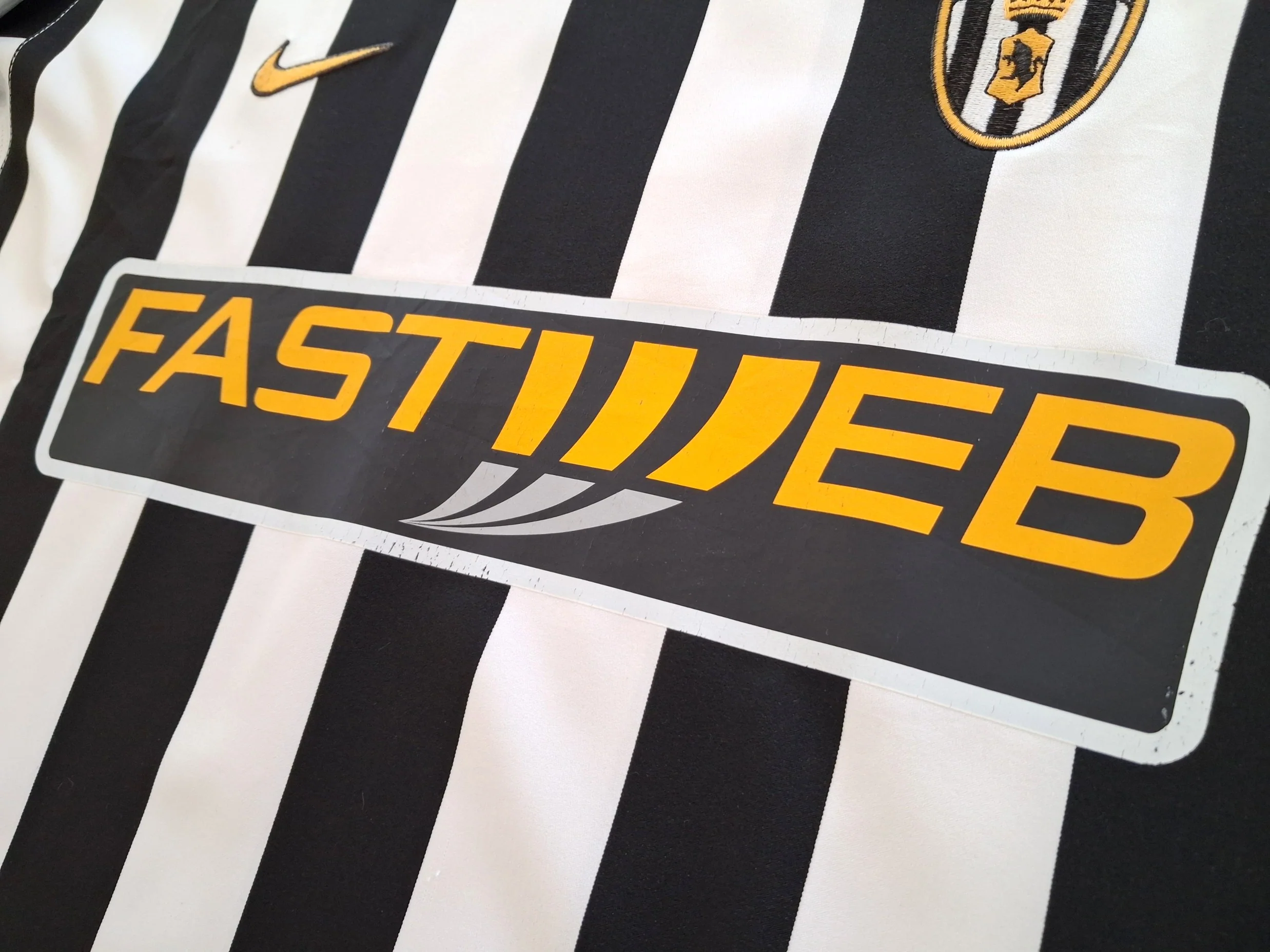 2003/04 Juventus Home Football Shirt. (XL) - Image 5