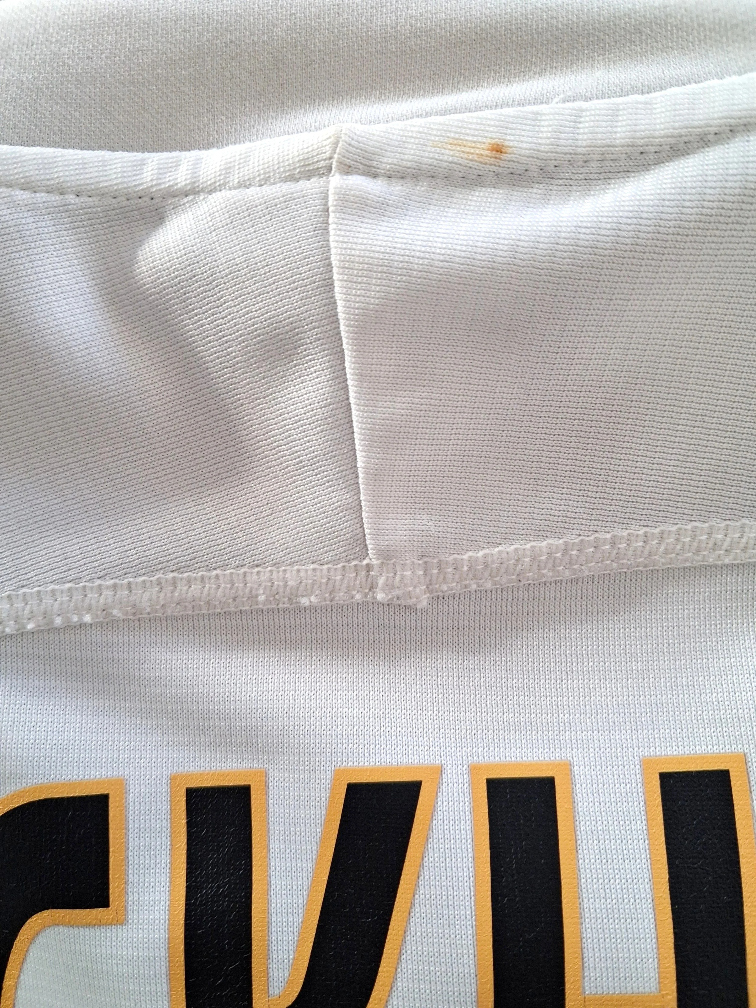 2003/04 Real Madrid Home Champions League Football Shirt. Beckham #23 (L) - Image 14
