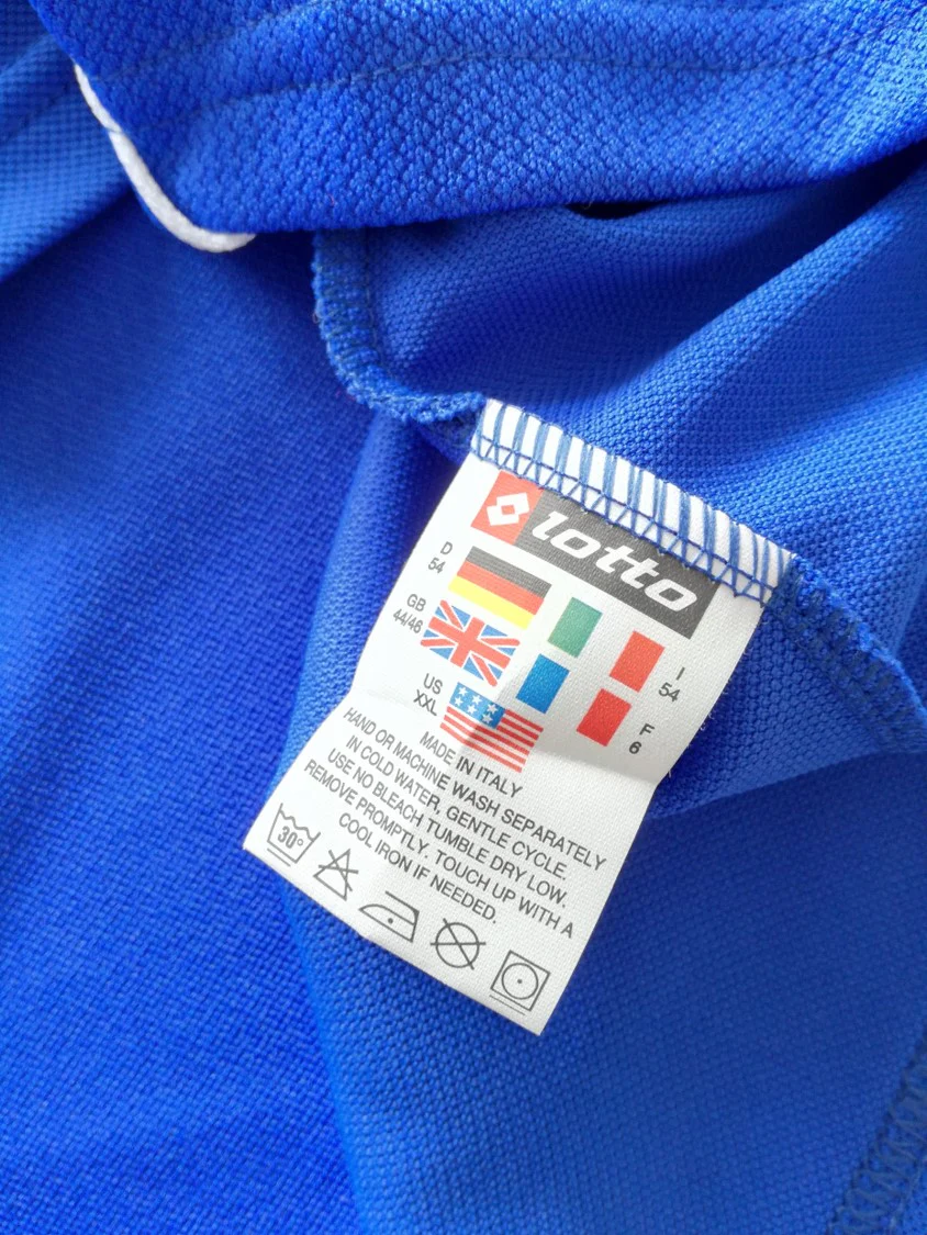 2003/04 Serbia and Montenegro Home Football Shirt (XXL) - Image 4