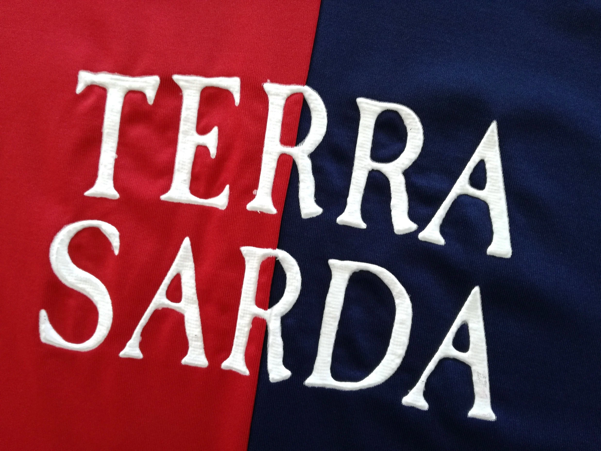 2004/05 Cagliari Home Football Shirt (L) - Image 3