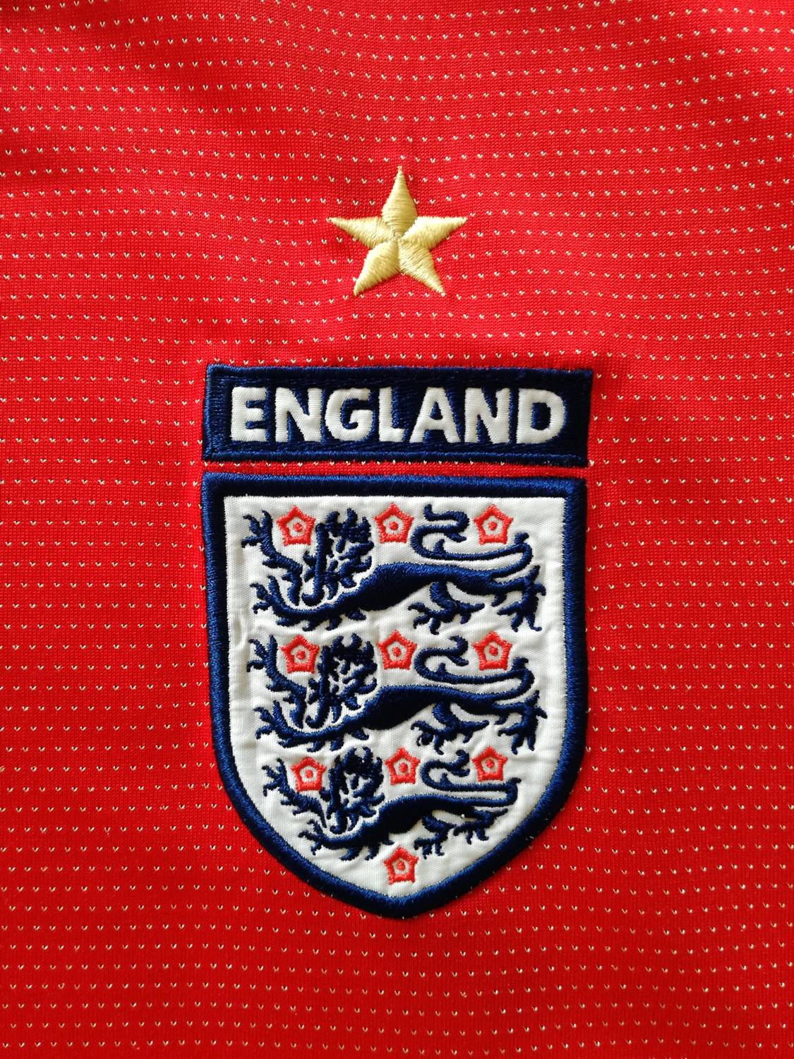 2004/05 England Away Football Shirt. (M) - Image 3