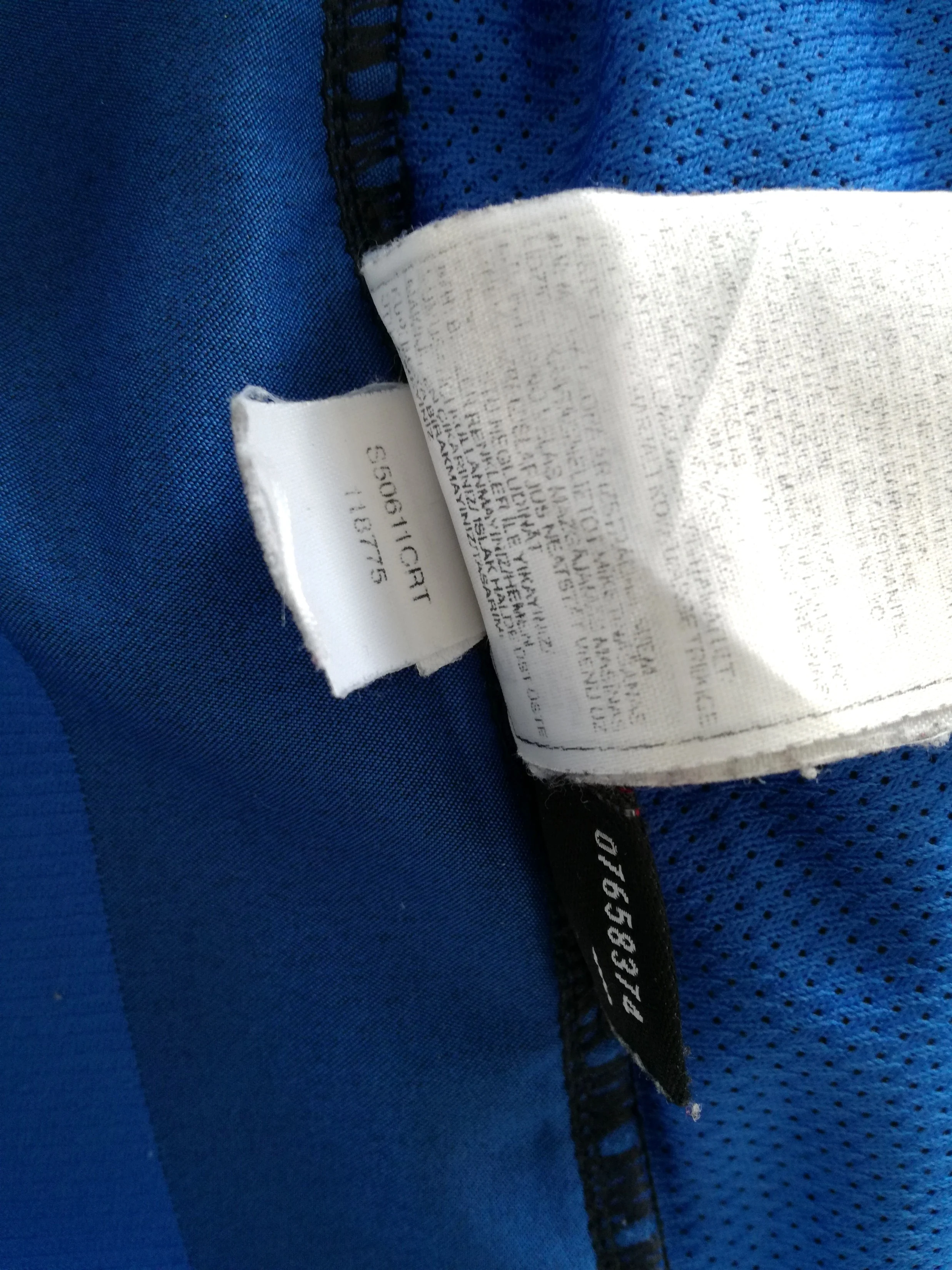 2004/05 Internazionale Home Football Shirt (S) - Image 7
