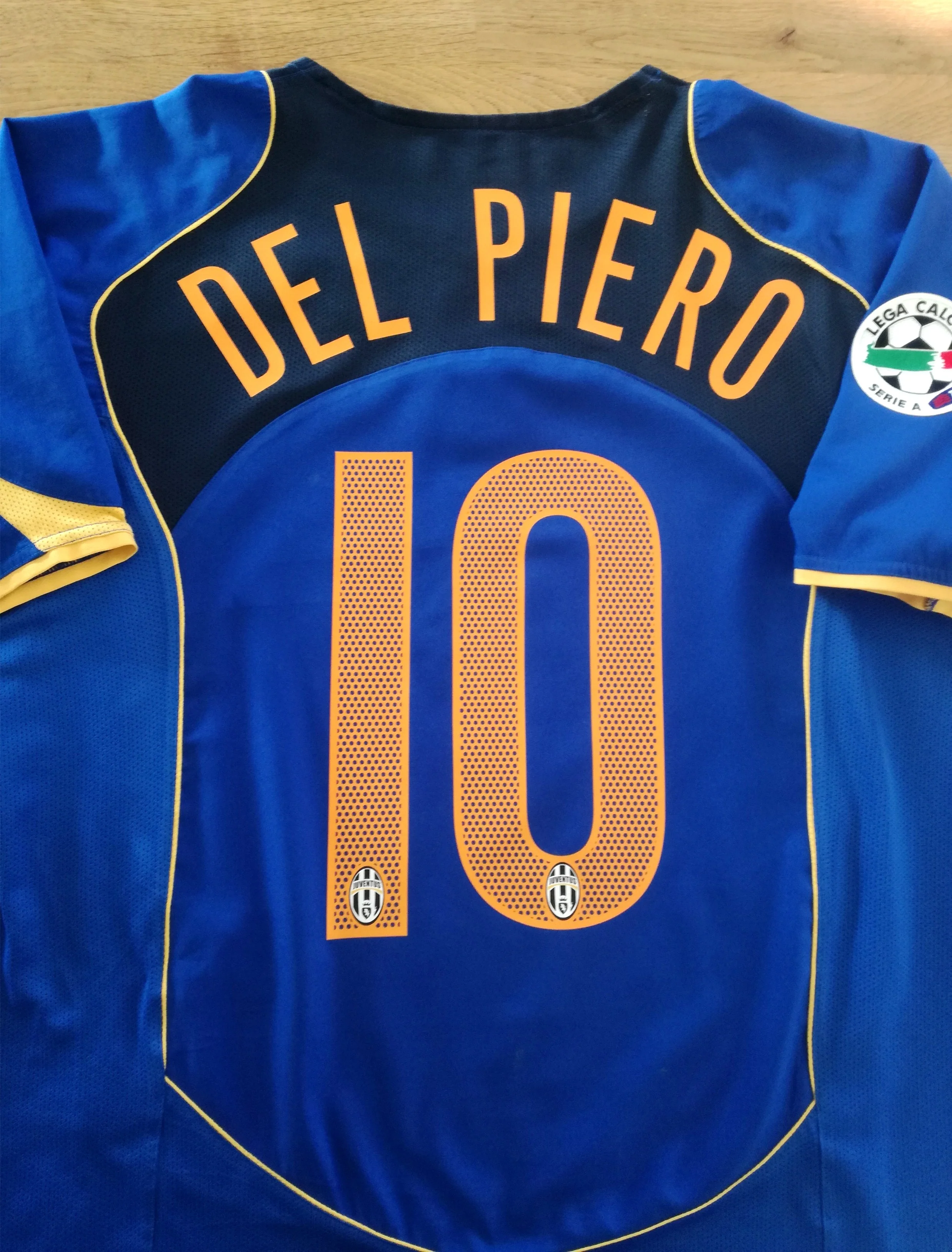 2004/05 Juventus 3rd Serie A Football Shirt Del Piero #10 (M)