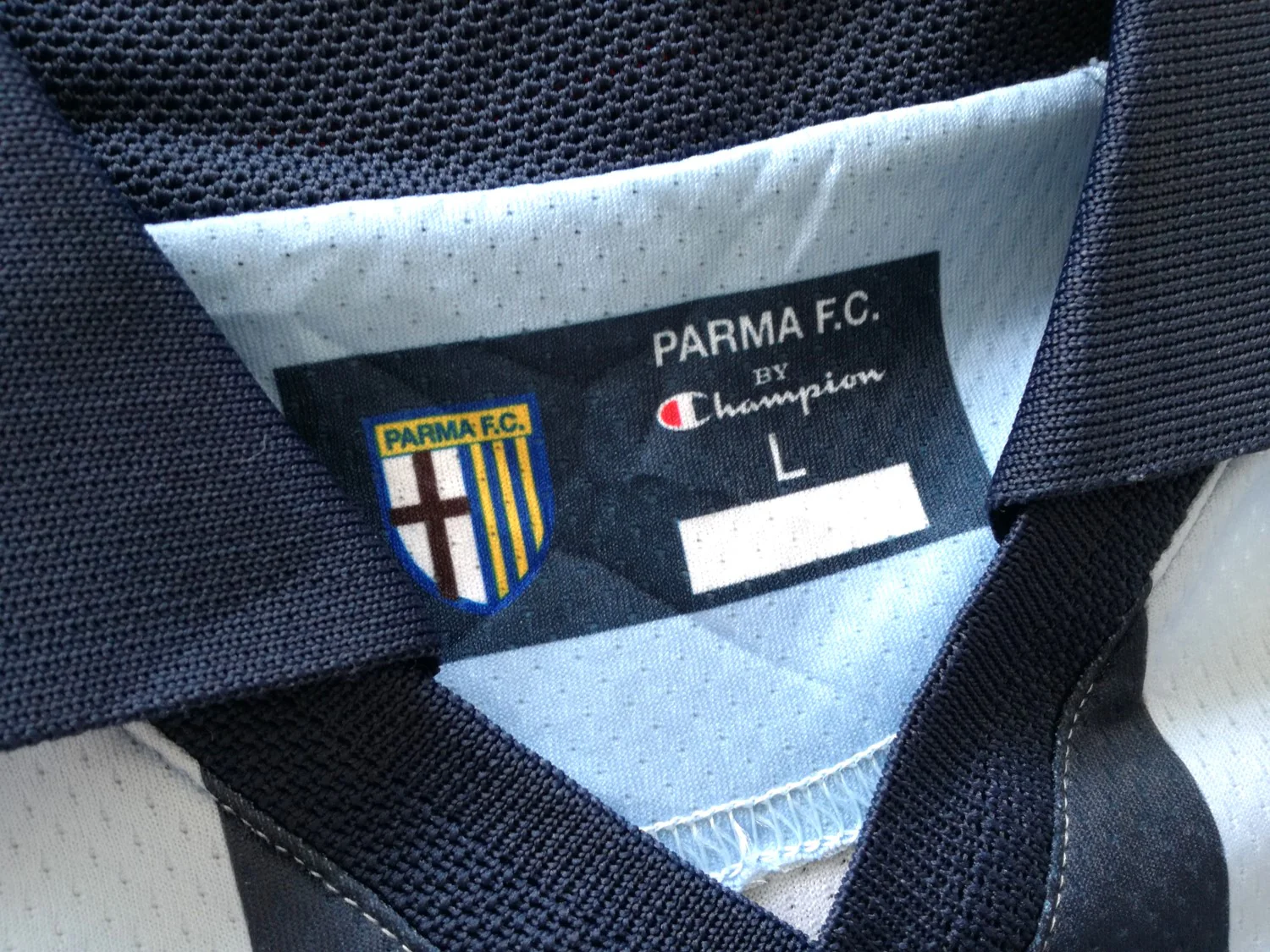 2004/05 Parma 3rd Football Shirt (L) - Image 5