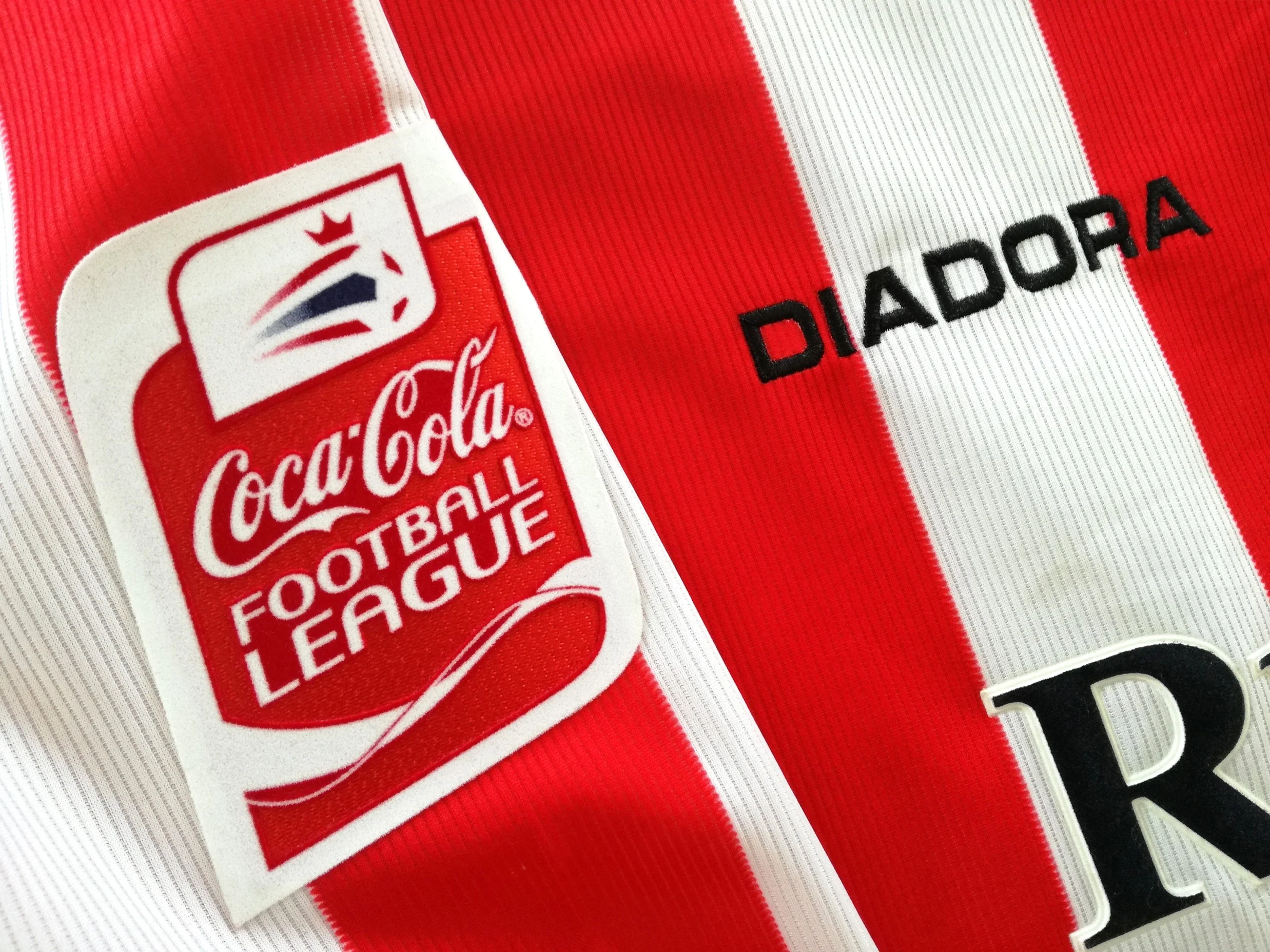 2004/05 Sunderland Home Football League Shirt. Kyle #9 (XL) - Image 6