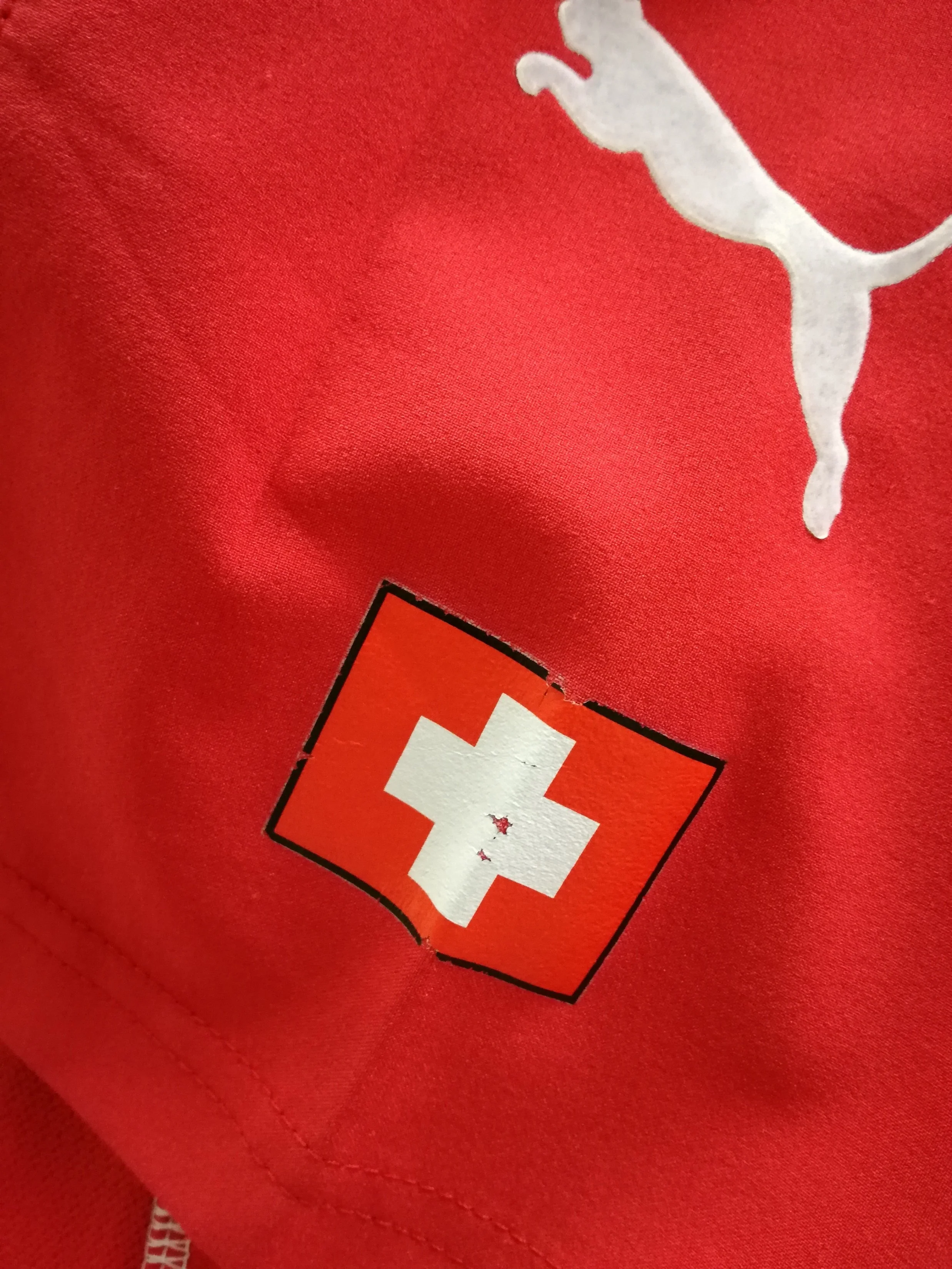 2004/05 Switzerland Home Football Shirt (XL) - Image 4